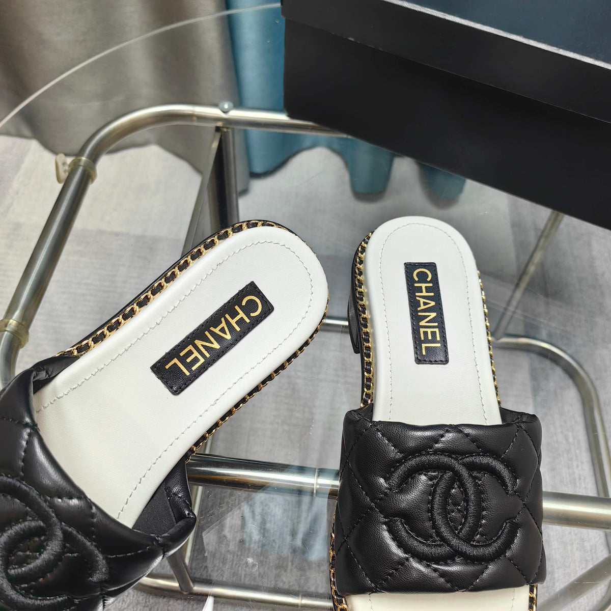 CC 25 Sandal 5cm Quilted Calfskin Leather Chain