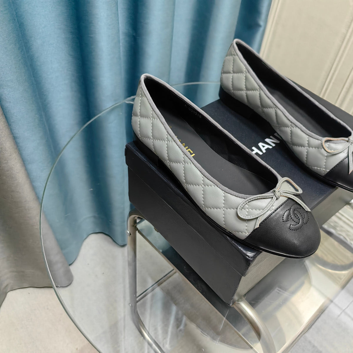 CC 25P Ballet Flat Grey Black Calfskin