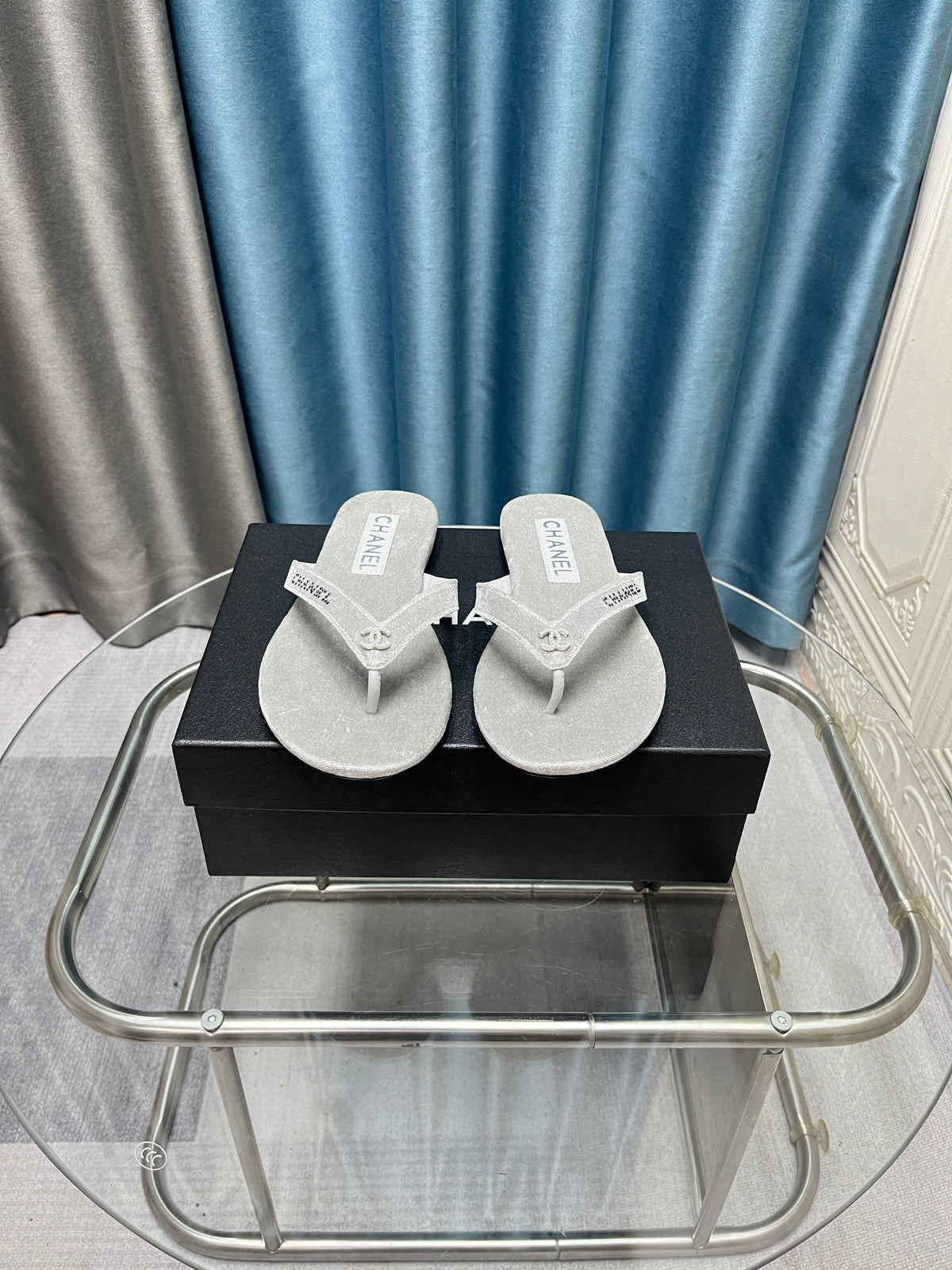 CC 25 Thong Sandal Grey Velvet Diamond