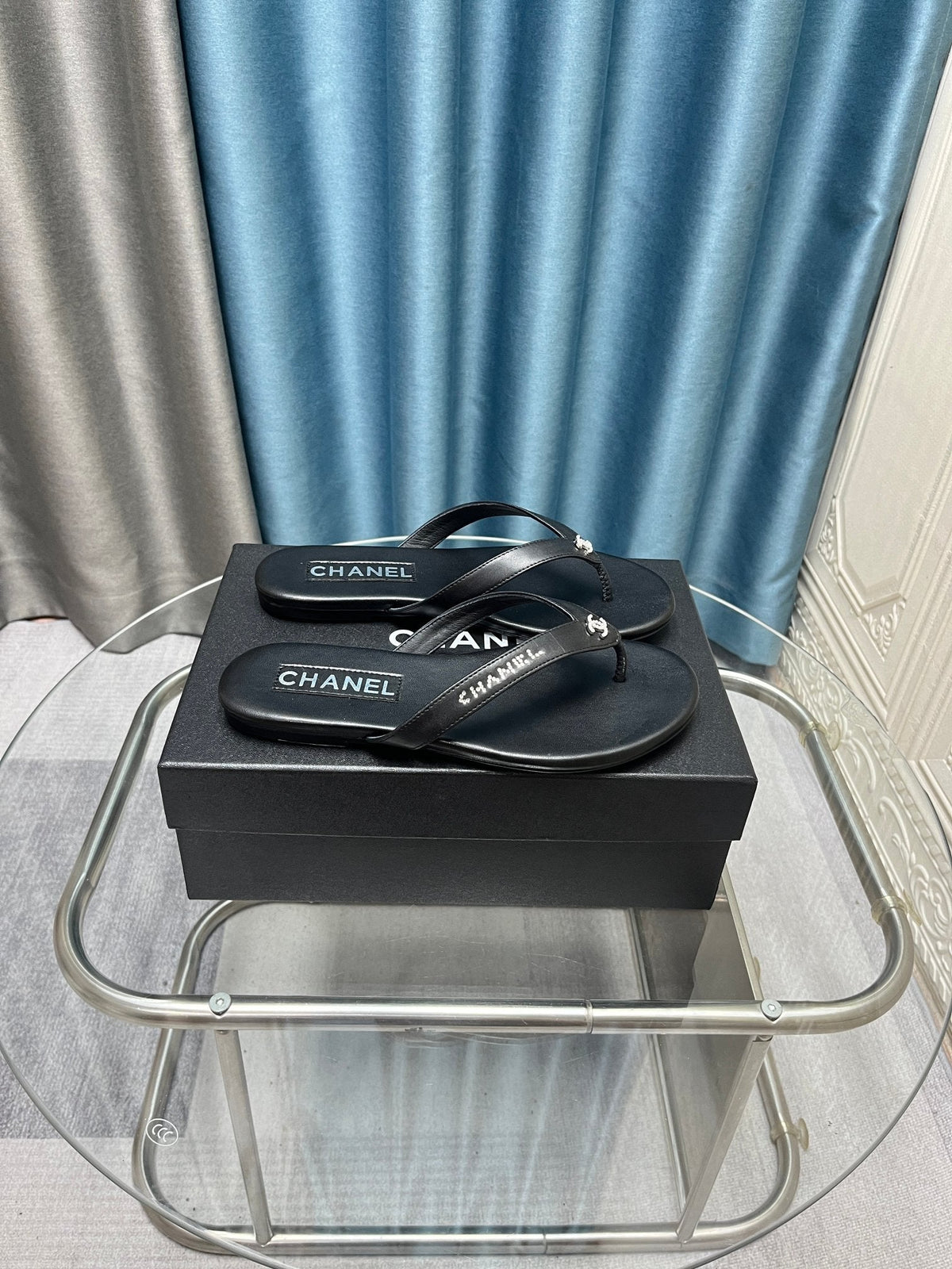CC 25 Thong Sandal Black Diamond
