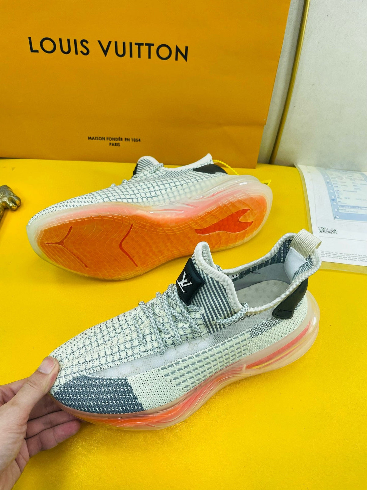 LV SNEAKER IN GREY ASH BREATHABLE MESH FABRIC