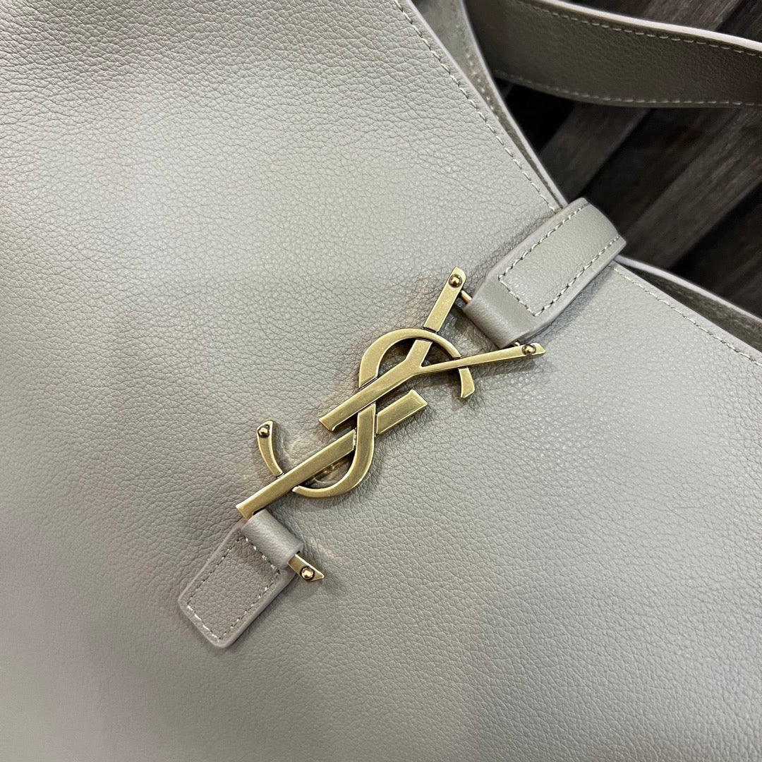 le 5a7 large 30cm grey calfskin
