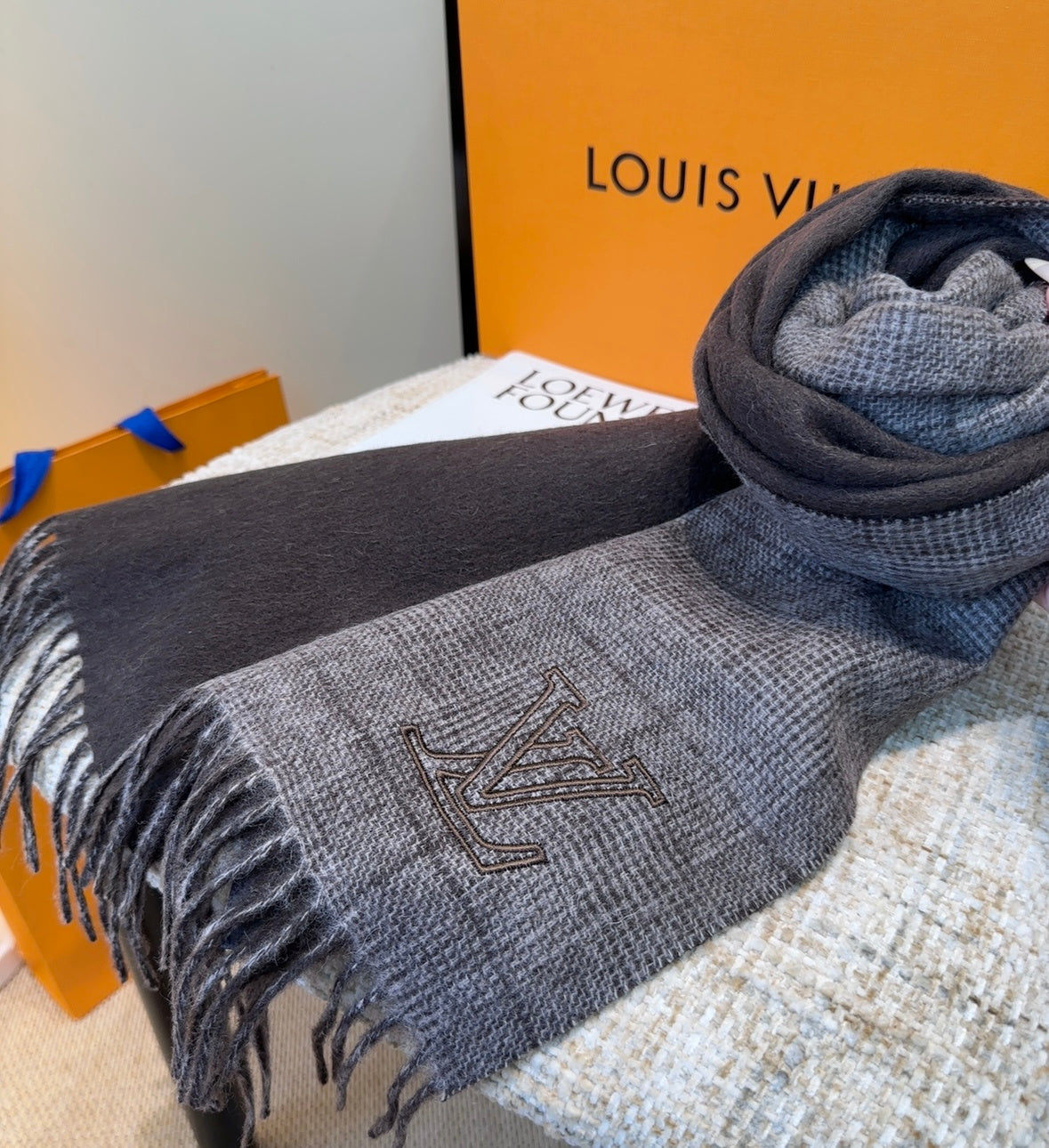 LV Scarf 180cm Dark Gray Wool Cashmere 976956