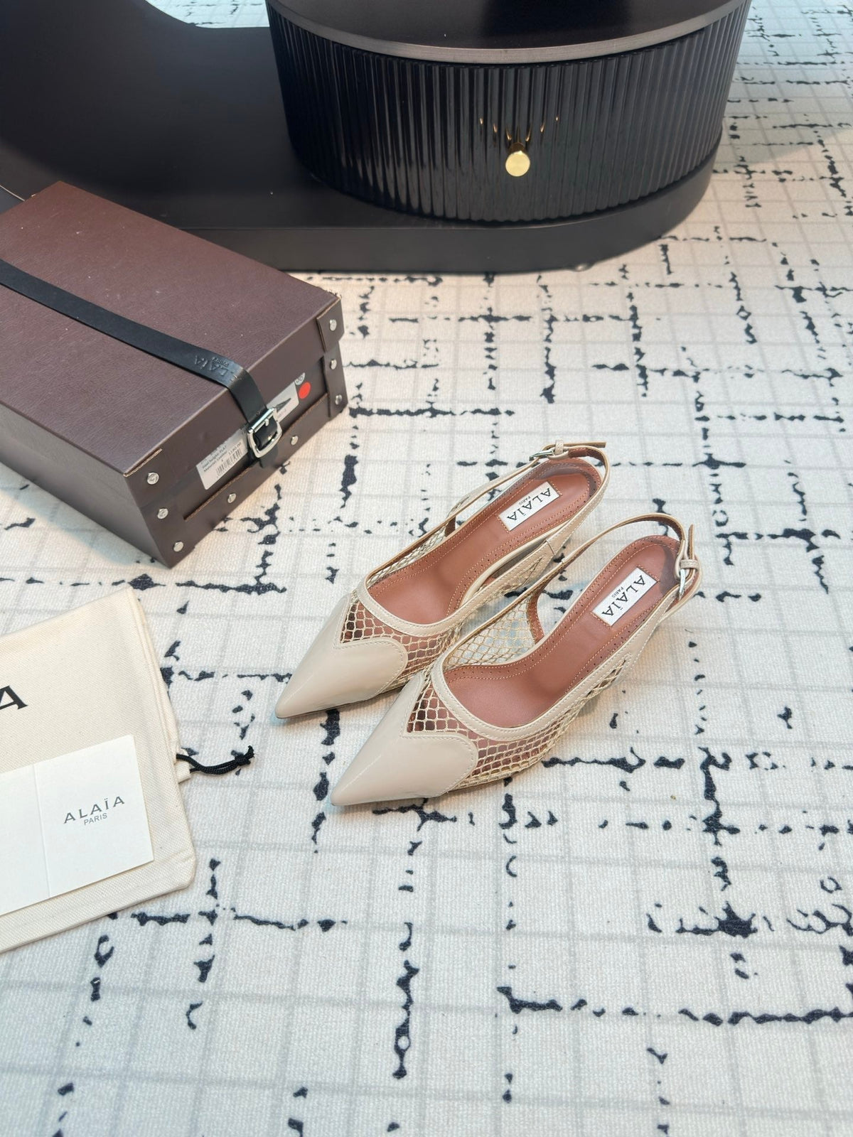 ALAIA SLINGBACKS 5 CM IN BEIGE CREAM CALFSKIN WITH MESH