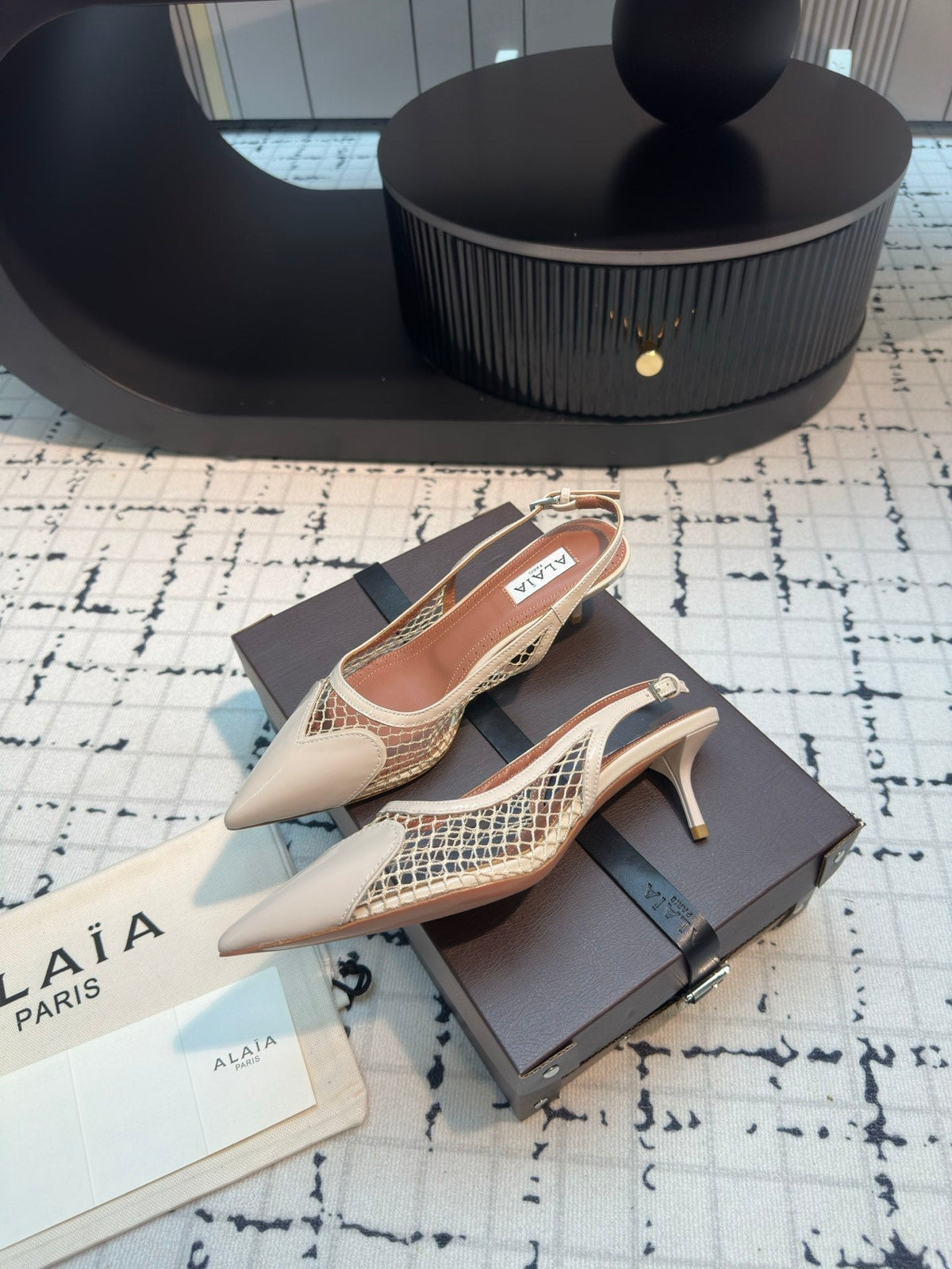 ALAIA SLINGBACKS 5 CM IN BEIGE CREAM CALFSKIN WITH MESH
