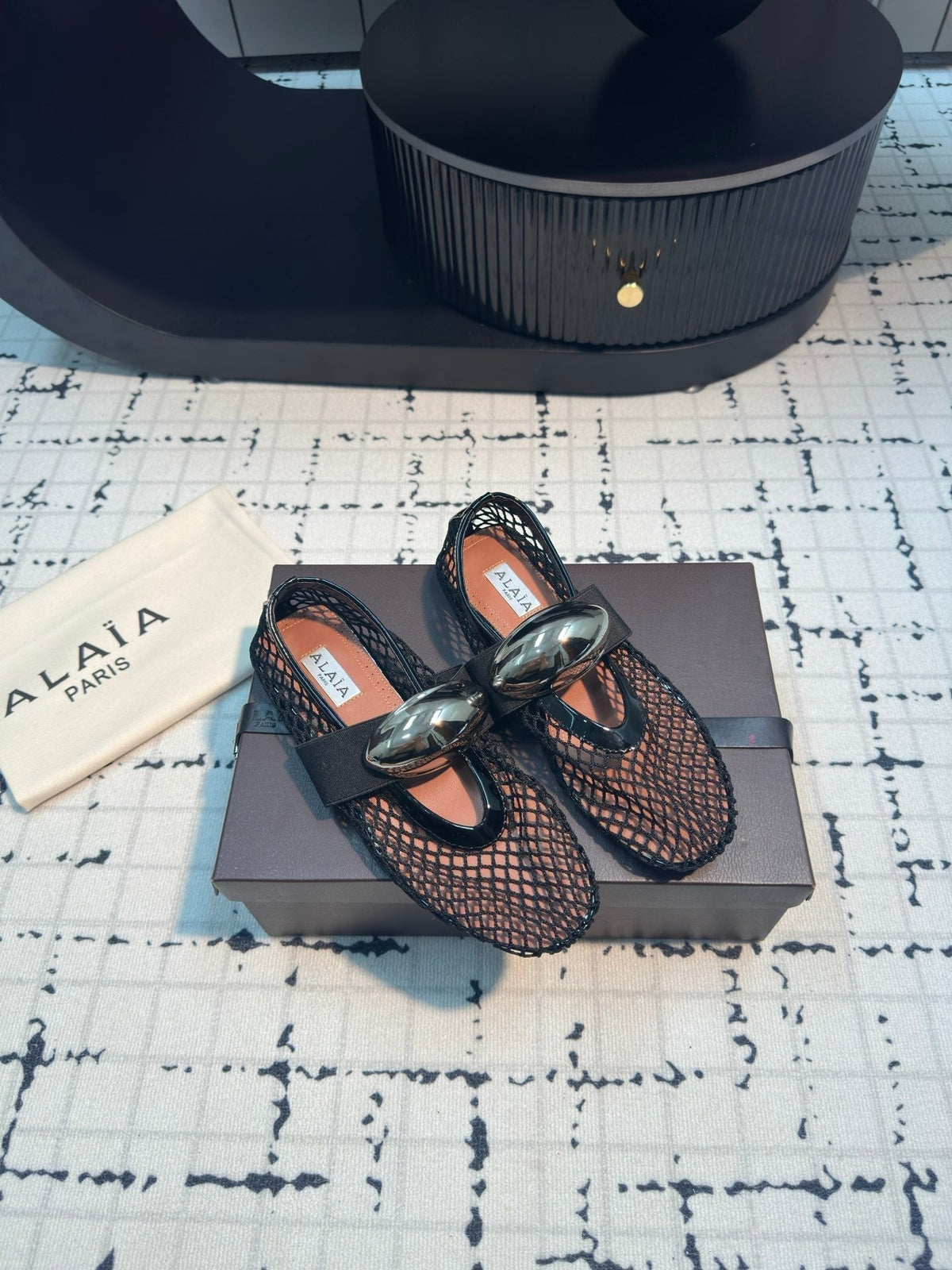 Alaila Ballet Flats In Black Mesh Fabric 895242