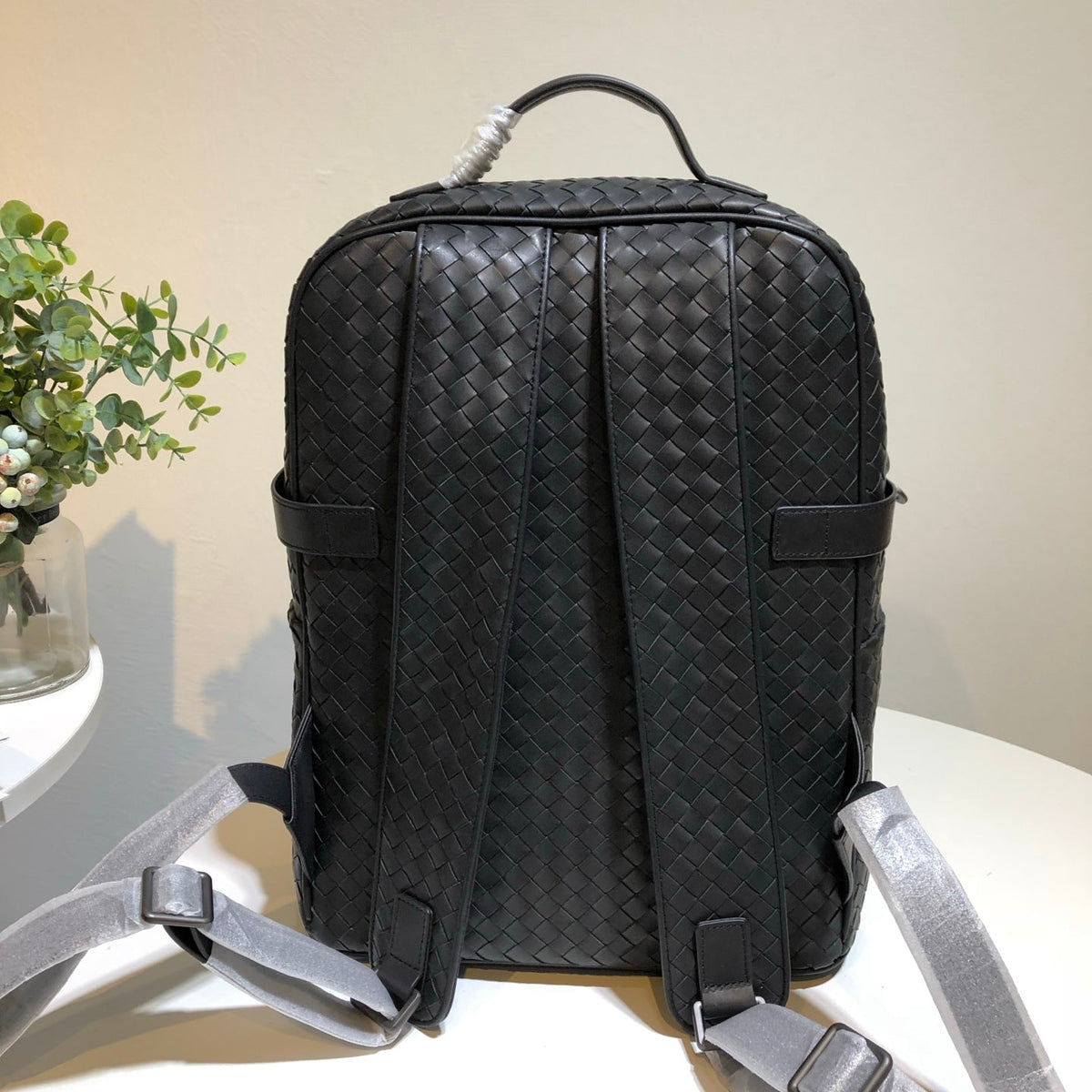 BV Backpack 39cm Black Cowhide 536041