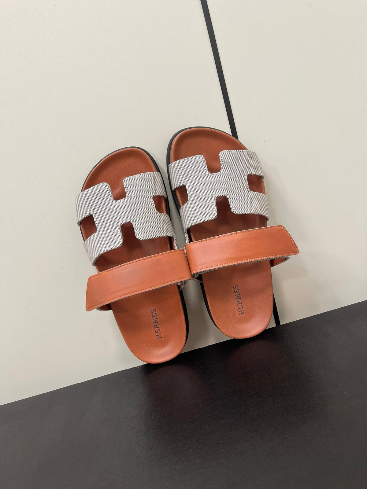 CHYPRE SANDAL ORANGE MIX CREAM CALFSKIN