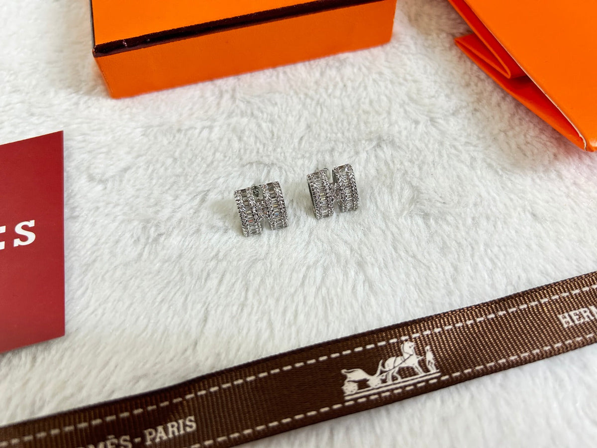 H STUD EARRINGS WITH DIAMONDS