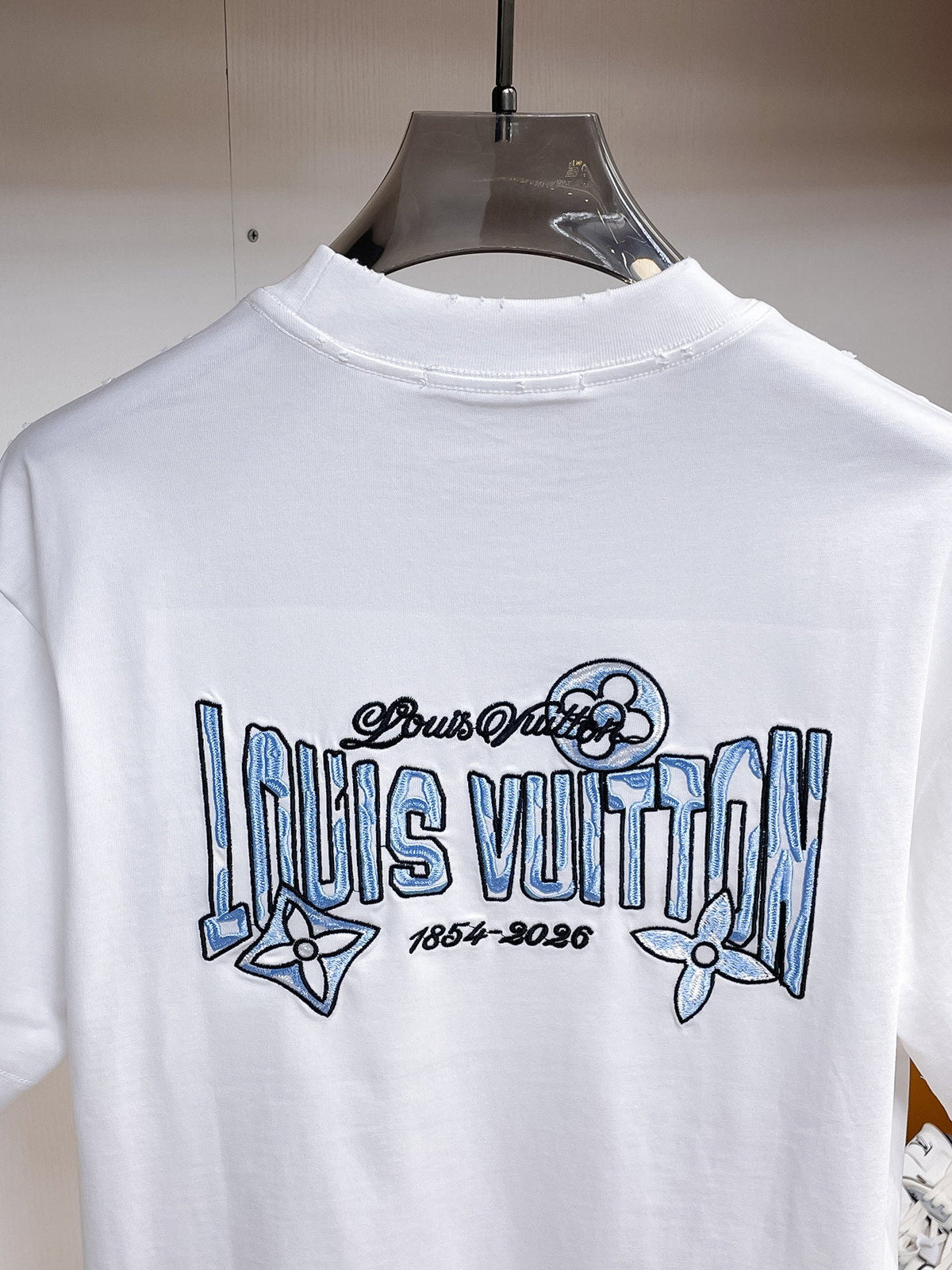 LV 2026 Men Short-sleeved T-shirt Cotton 303432