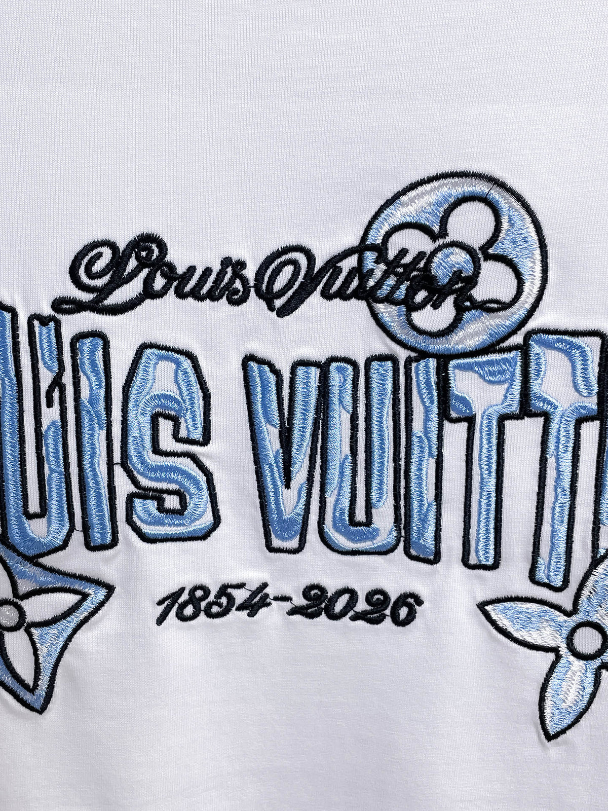 LV 2026 Men Short-sleeved T-shirt Cotton 303432