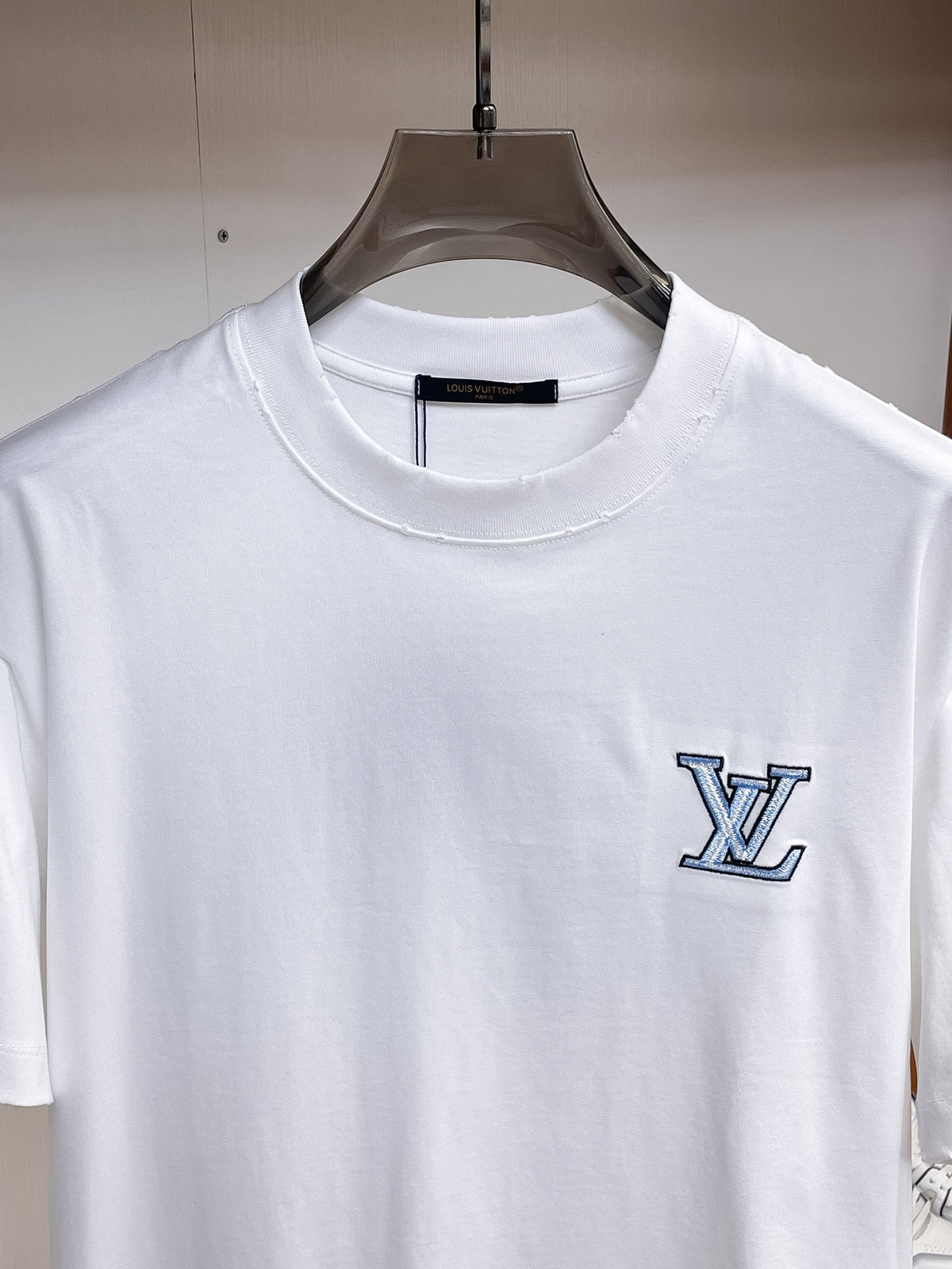 LV 2026 Men Short-sleeved T-shirt Cotton 303432