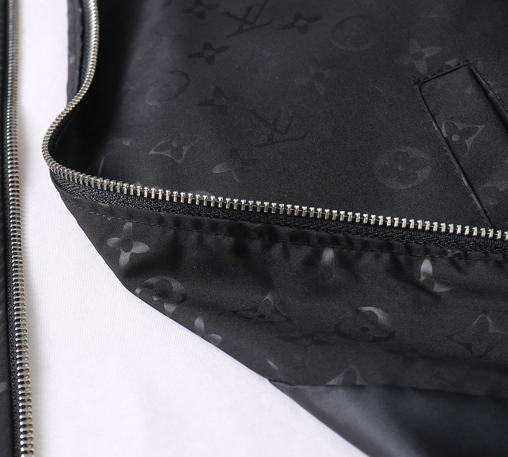 LV HOODED JACKET BLACK MIX WHITE MONOGRAM 239001