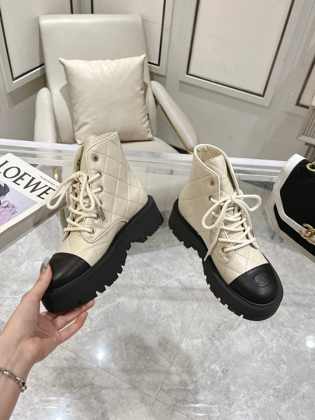 CC Combat Boots 50mm In Ivory White Mix Black Quilted Cowhide And Lambskin 944662