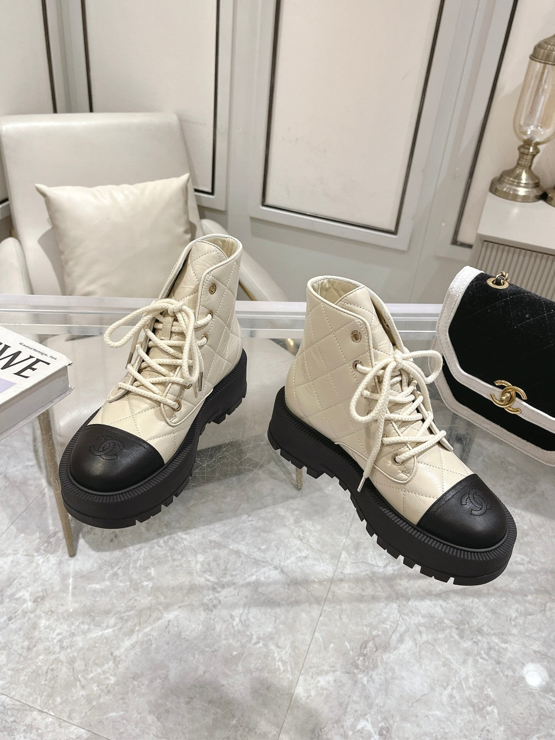 CC Combat Boots 50mm In Ivory White Mix Black Quilted Cowhide And Lambskin 944662