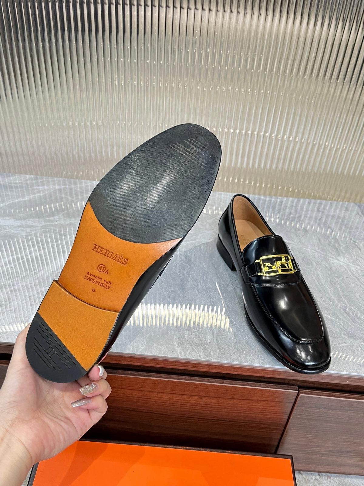 HM GOLD BUCKLE LOAFER BLACK CALFSKIN