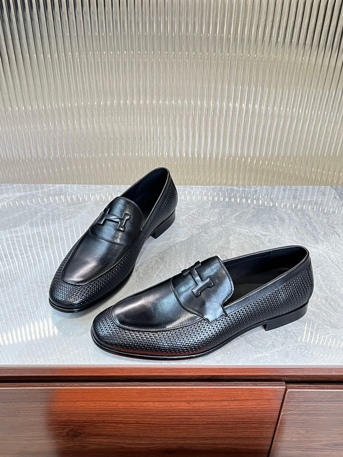 HM BLACK H-BUCKLE LOAFER BLACK CALFSKIN