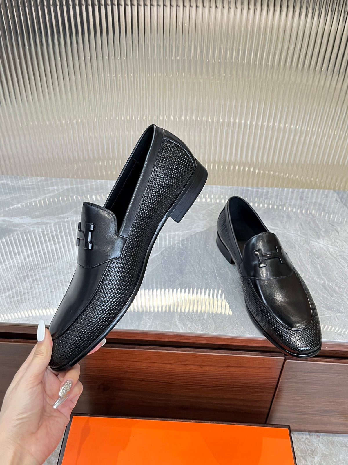 HM BLACK H-BUCKLE LOAFER BLACK CALFSKIN