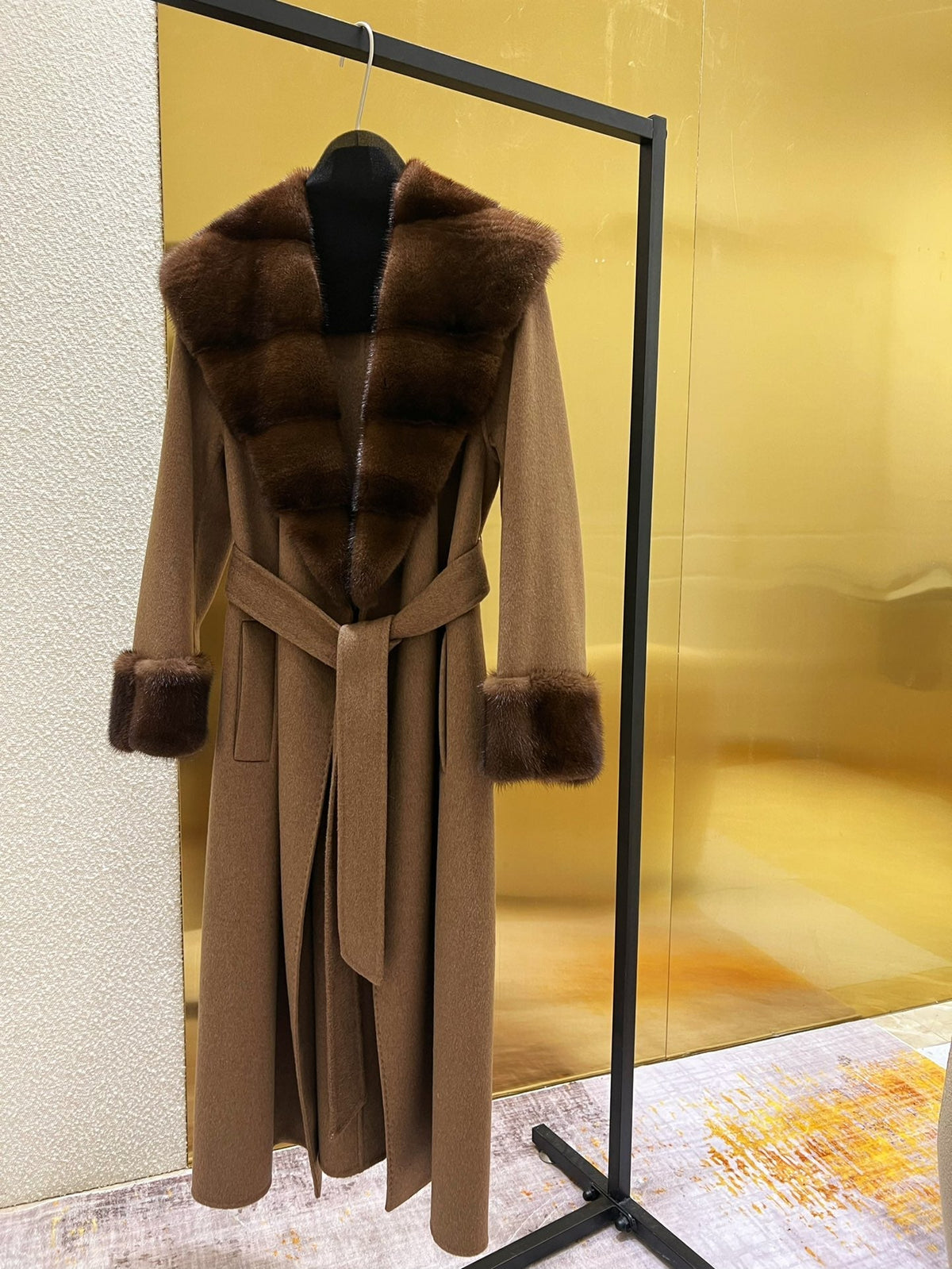LP 25 Deep V-neck Long Coat Brown Cashmere Fur 303964