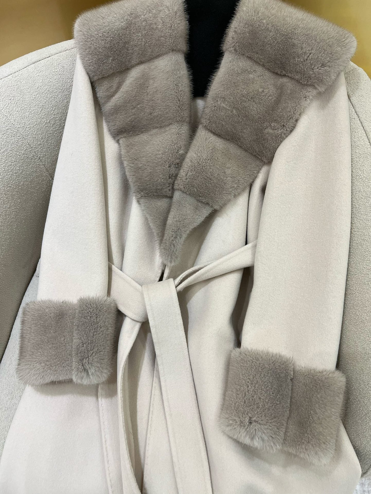 LP 25 Deep V-neck Long Coat Beige Cashmere Fur 303962