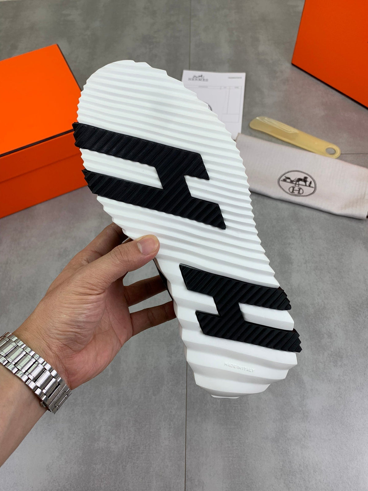 HM INCREASE SNEAKER BLACK CALFSKIN