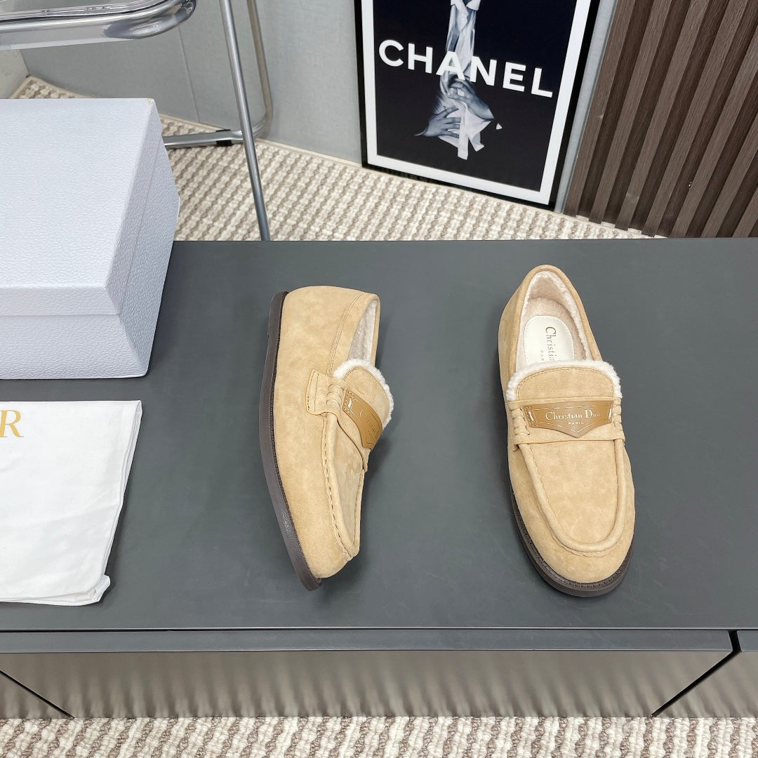 CD Loafer In Light Yellow Brown Suede 996007
