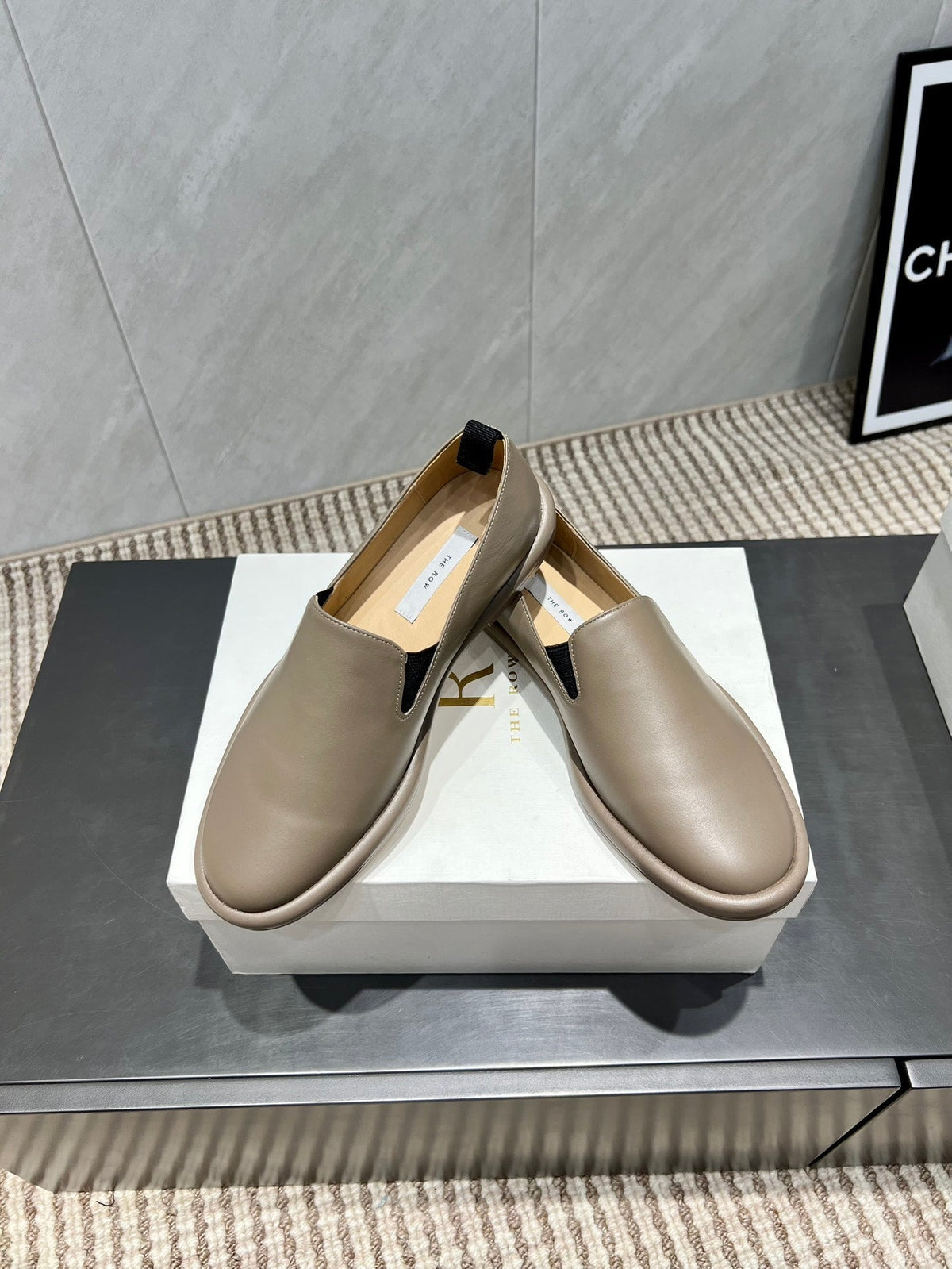 The Row 2025 Loafer Taupe Cowhide 540486