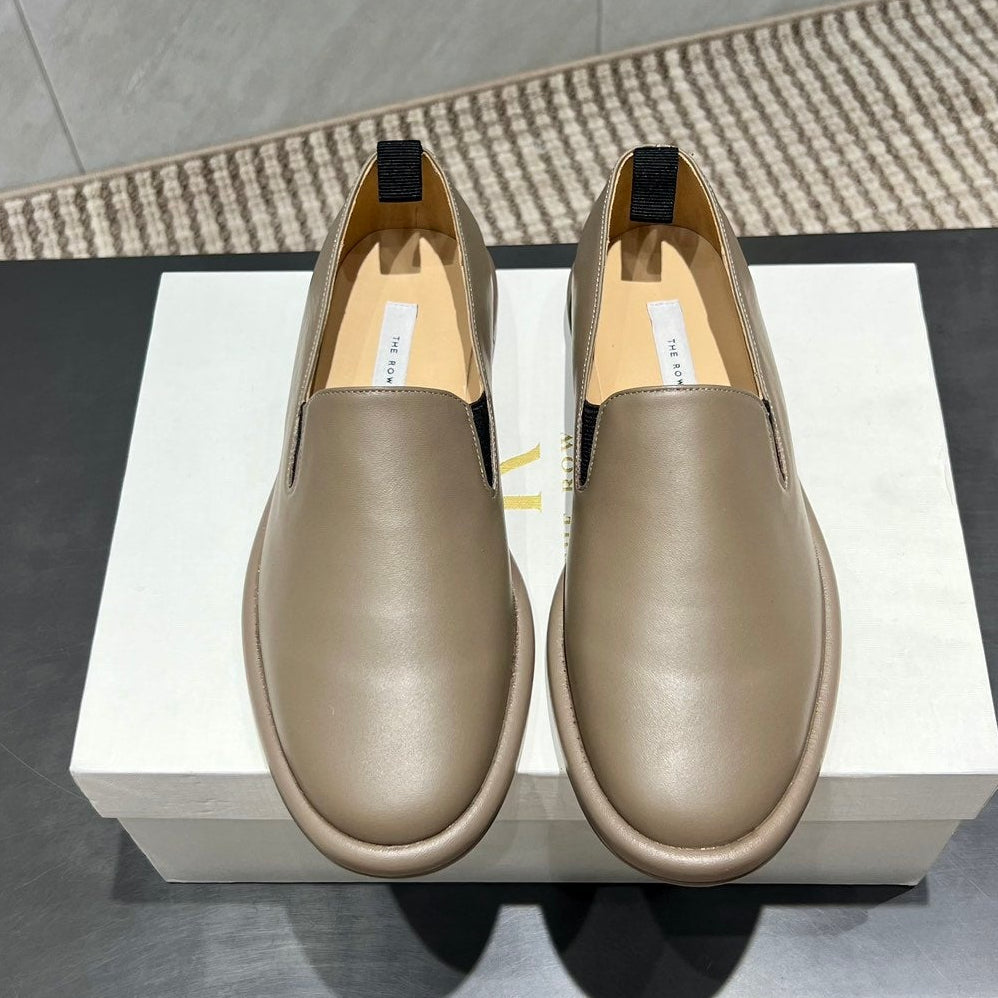 The Row 2025 Loafer Taupe Cowhide 540486