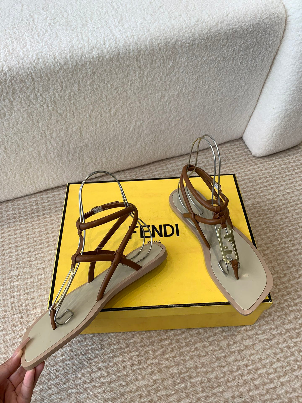 FENDI O'LOCK THONG SANDAL BROWN CALFSKIN WITH GOLD HARDWARE