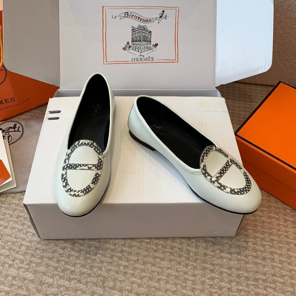 HM Ballet Flat In White Lambskin 997871