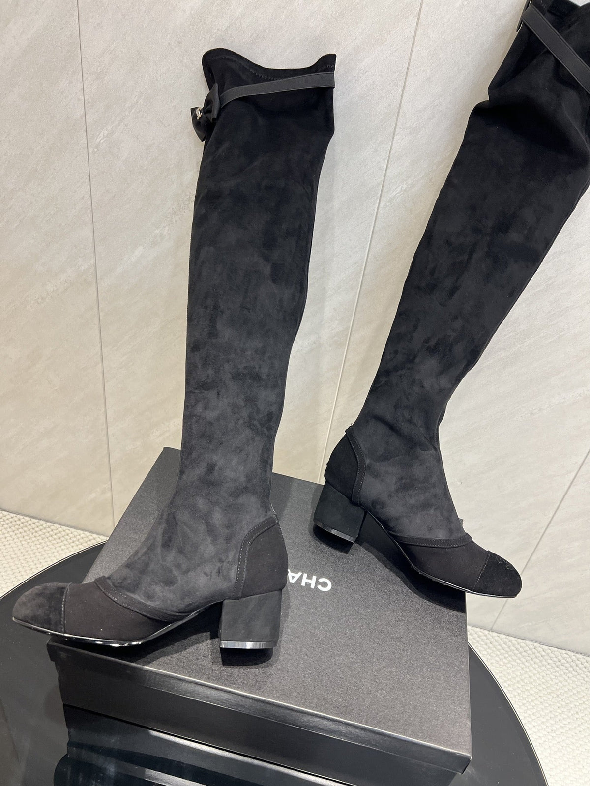 CC 25 Bowknot Stretch Boots Black Velvet Sheepskin 516421