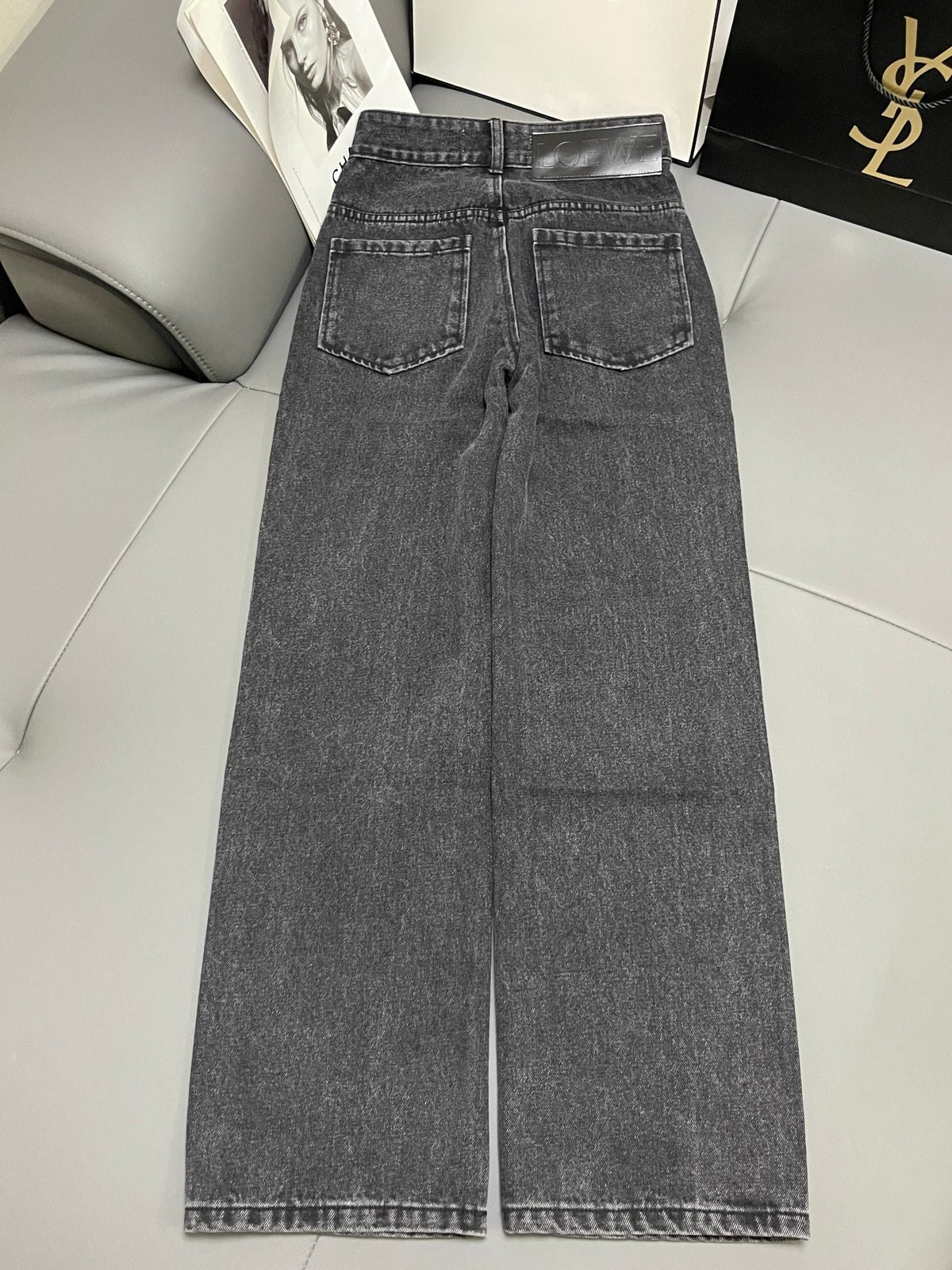 Loew White Anagram Dark Grey Jean