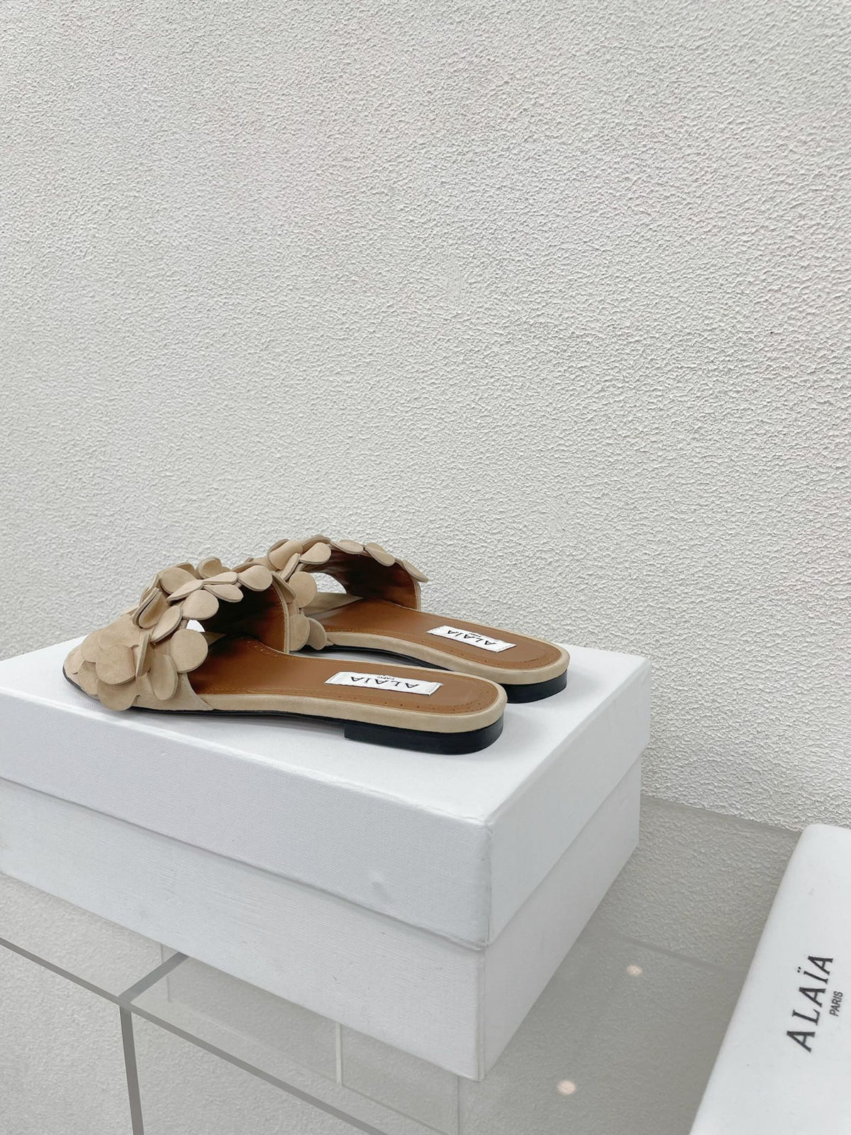 alaia sandal mule flower beige suede