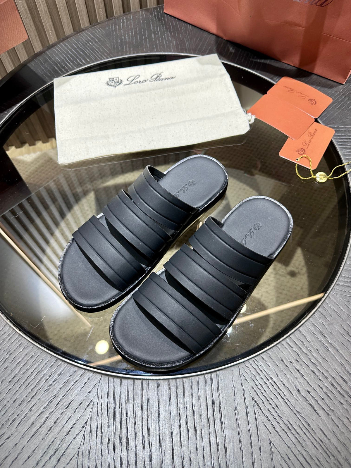 LP NAHA SANDAL BLACK LAMBSKIN