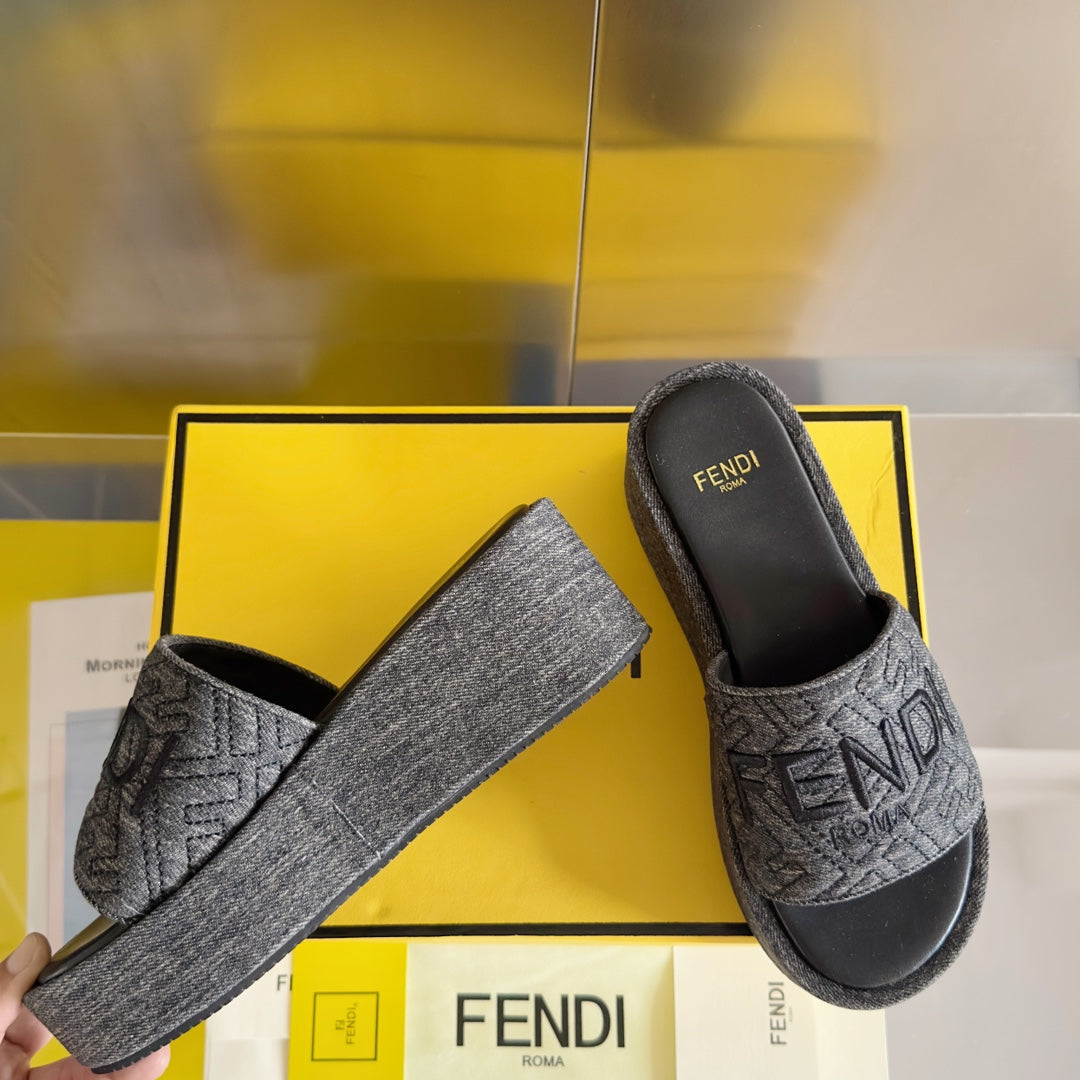 FENDI PLATFORM WEDGES IN BLACK JACUARD FABRIC WITH BLACK EMBROIDERED LOGO