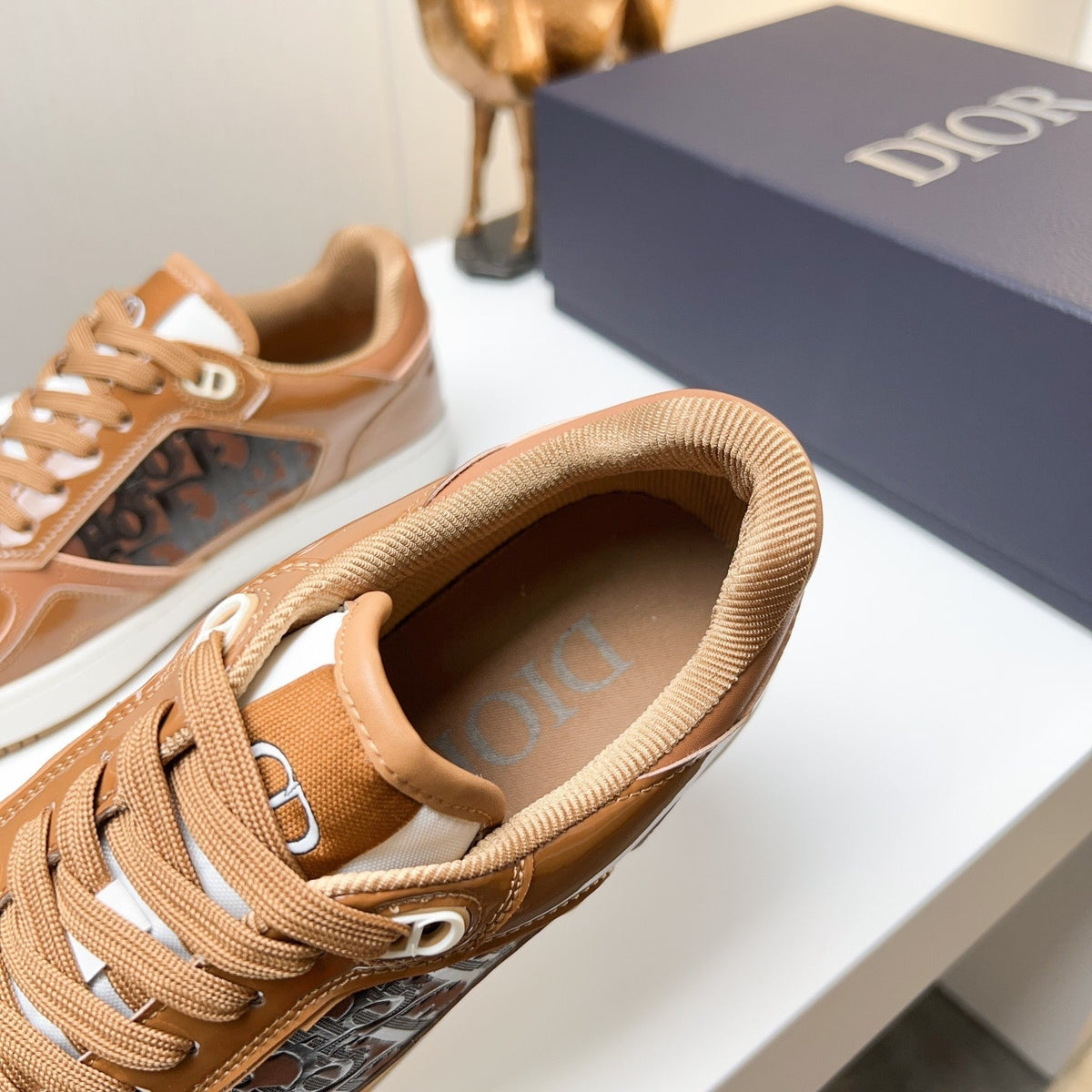 CD 25 B57 Sneaker Brown Patent Leather 750643
