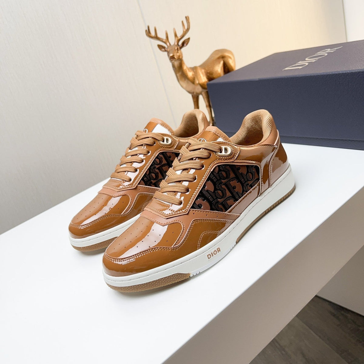 CD 25 B57 Sneaker Brown Patent Leather 750643