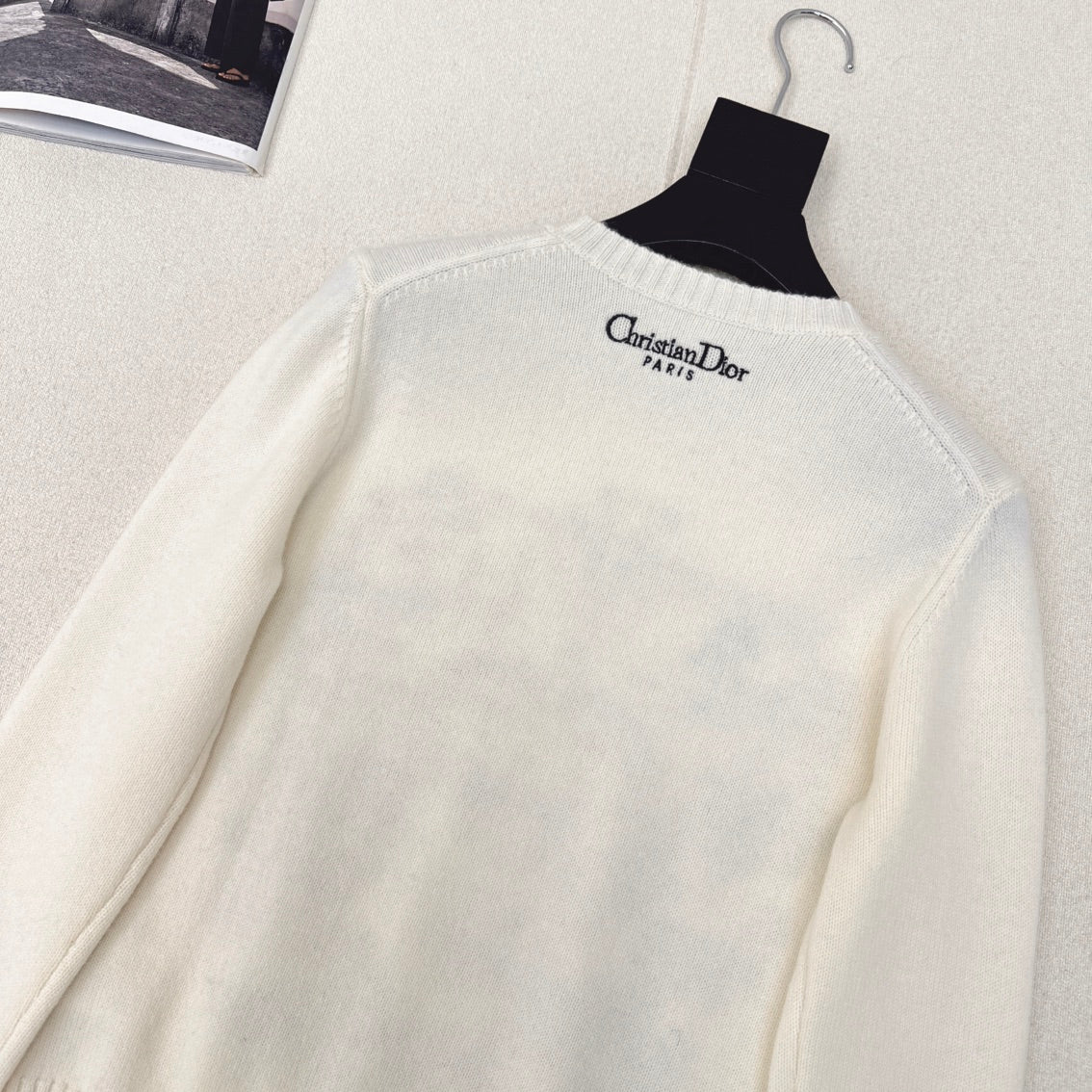 CD 25 Floral Pattern Embroidered Sweater White Cashmere 584740