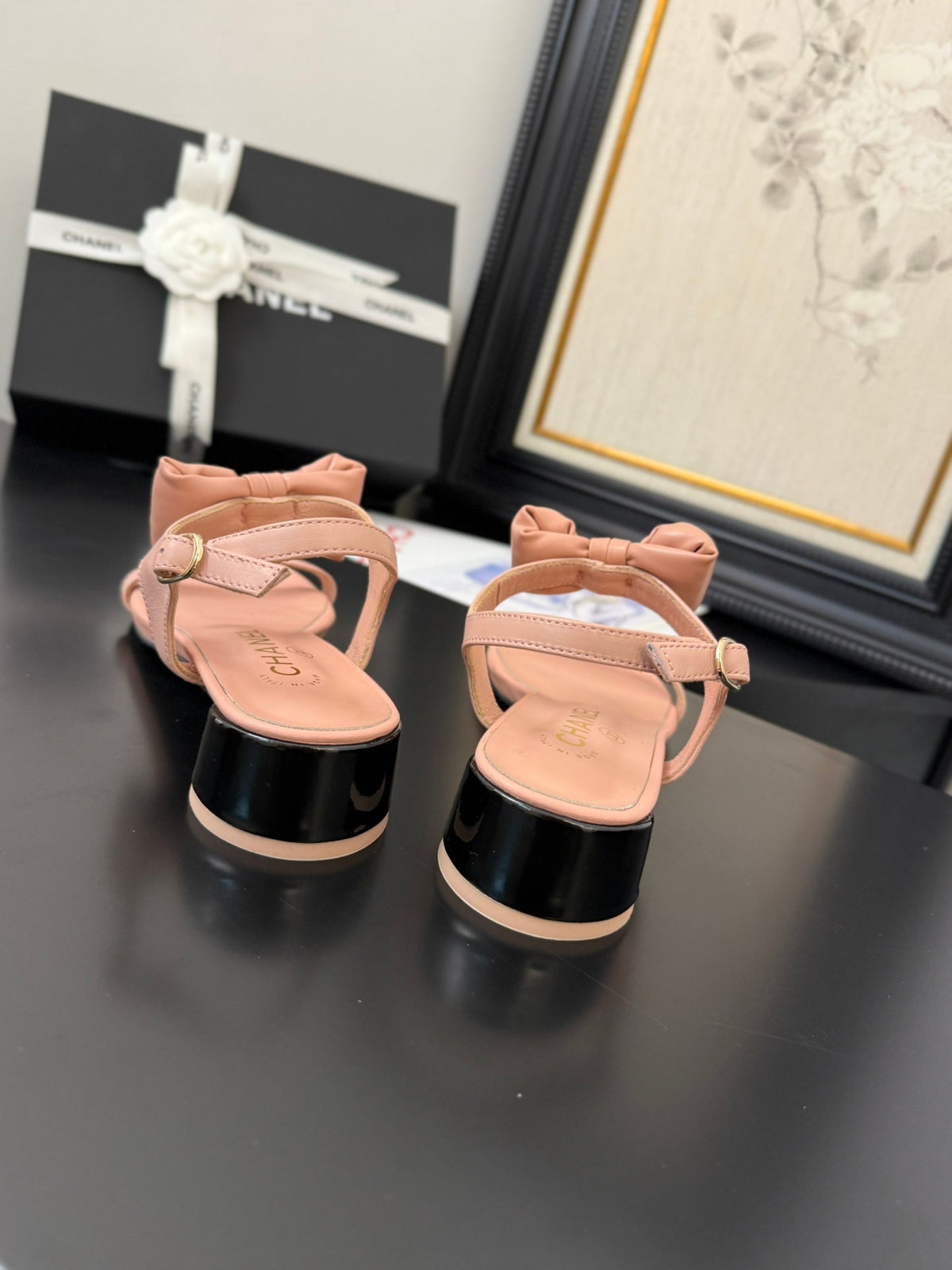 CC 25 Bow Attached Sandals Pink Sheepskin 233420