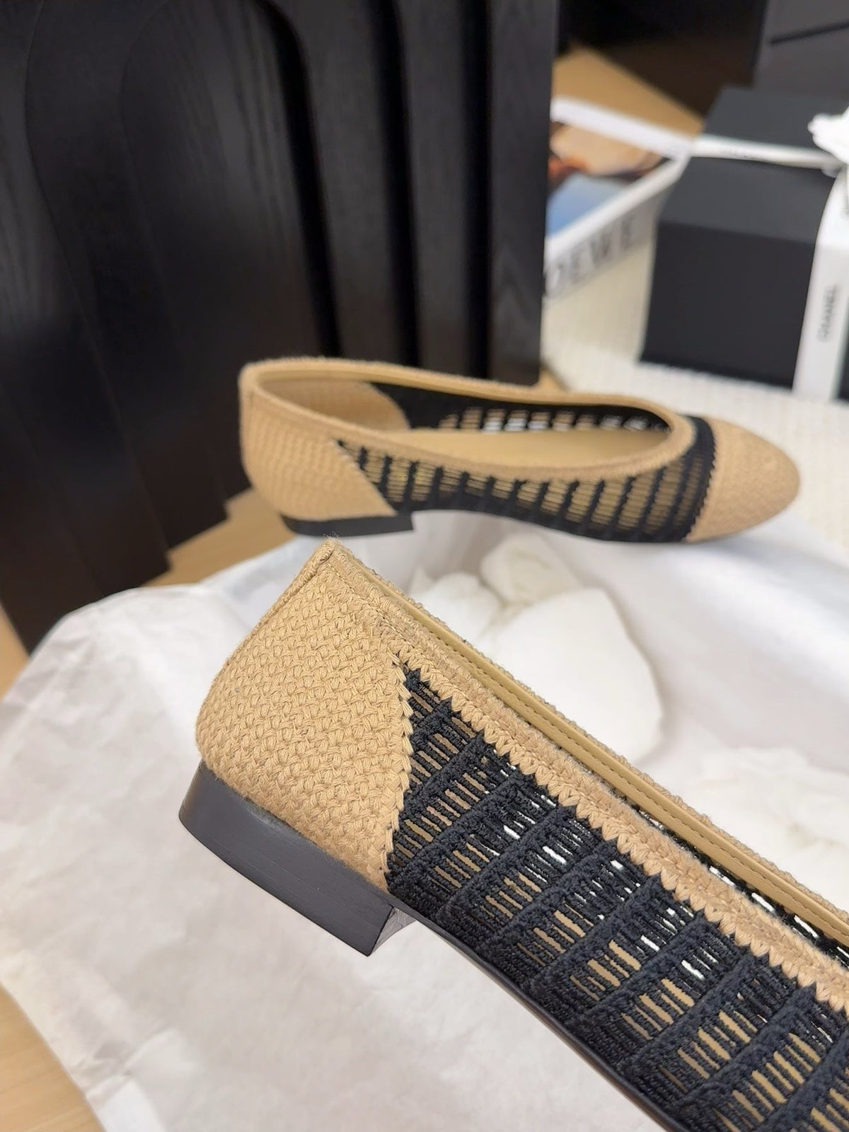 CC 25 Ballet Flat Beige Black Raffia
