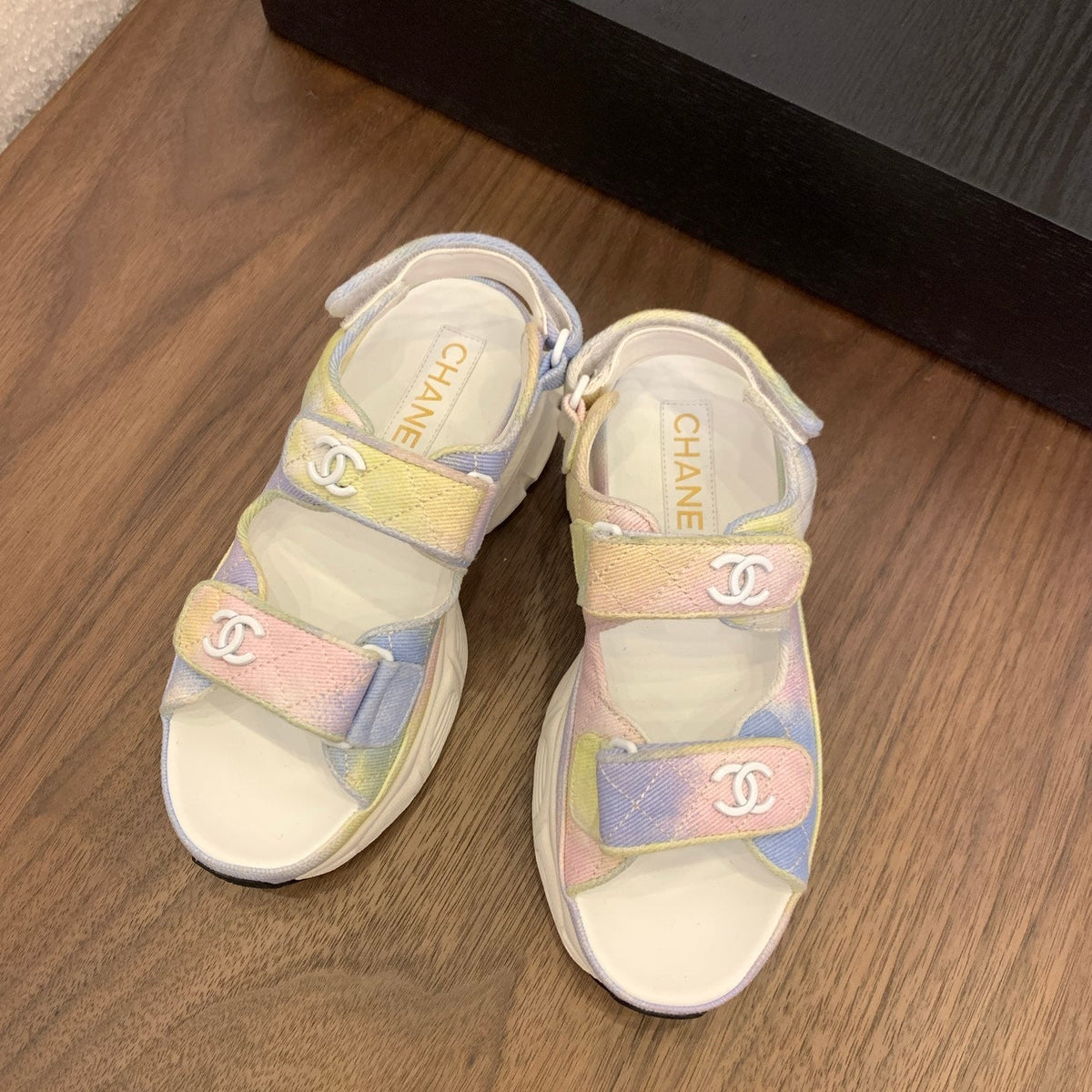 CC Toe Sandals White Mix Ombre Leather 299538