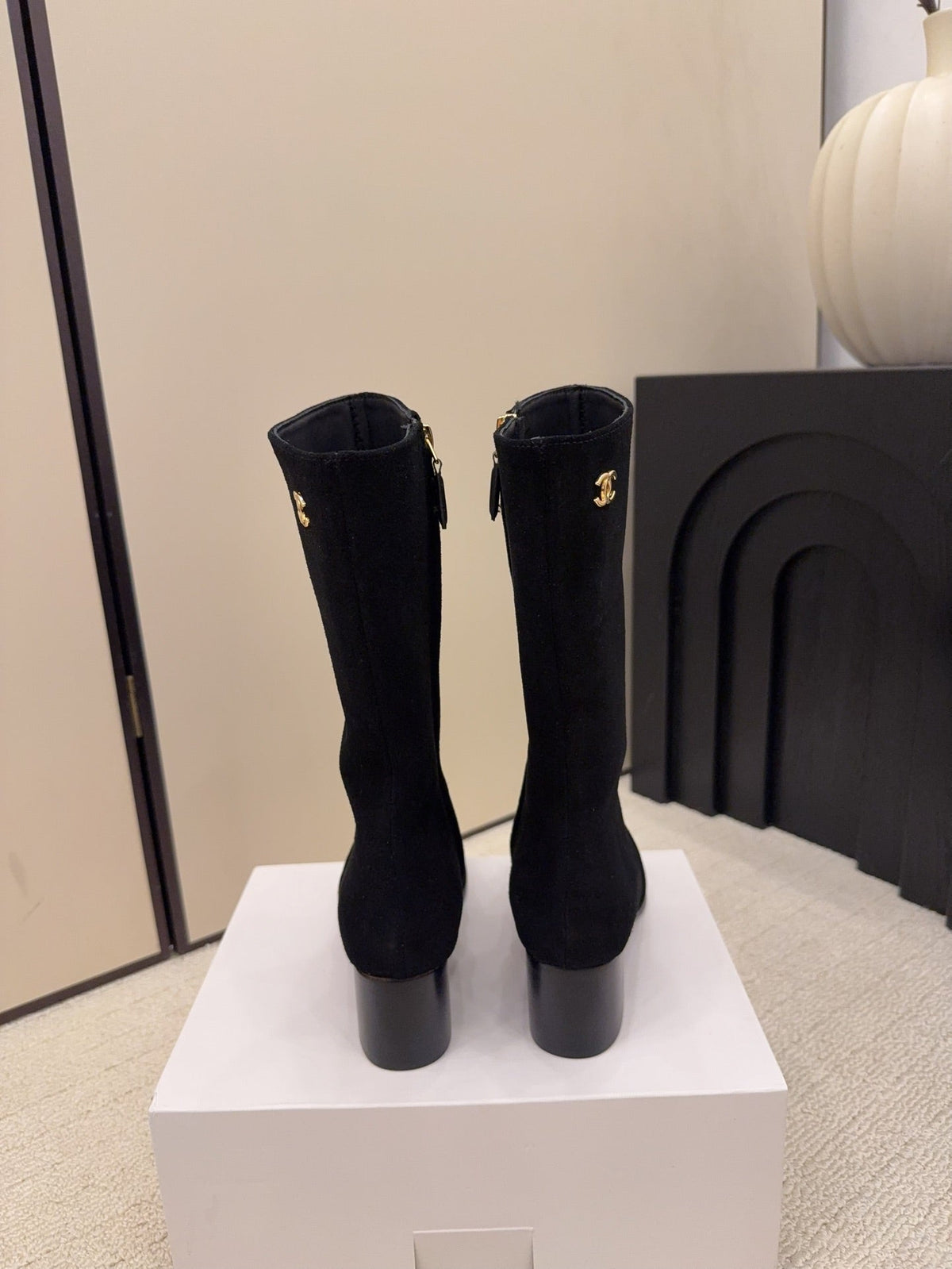 CC 26 Boot Black Suede 588925