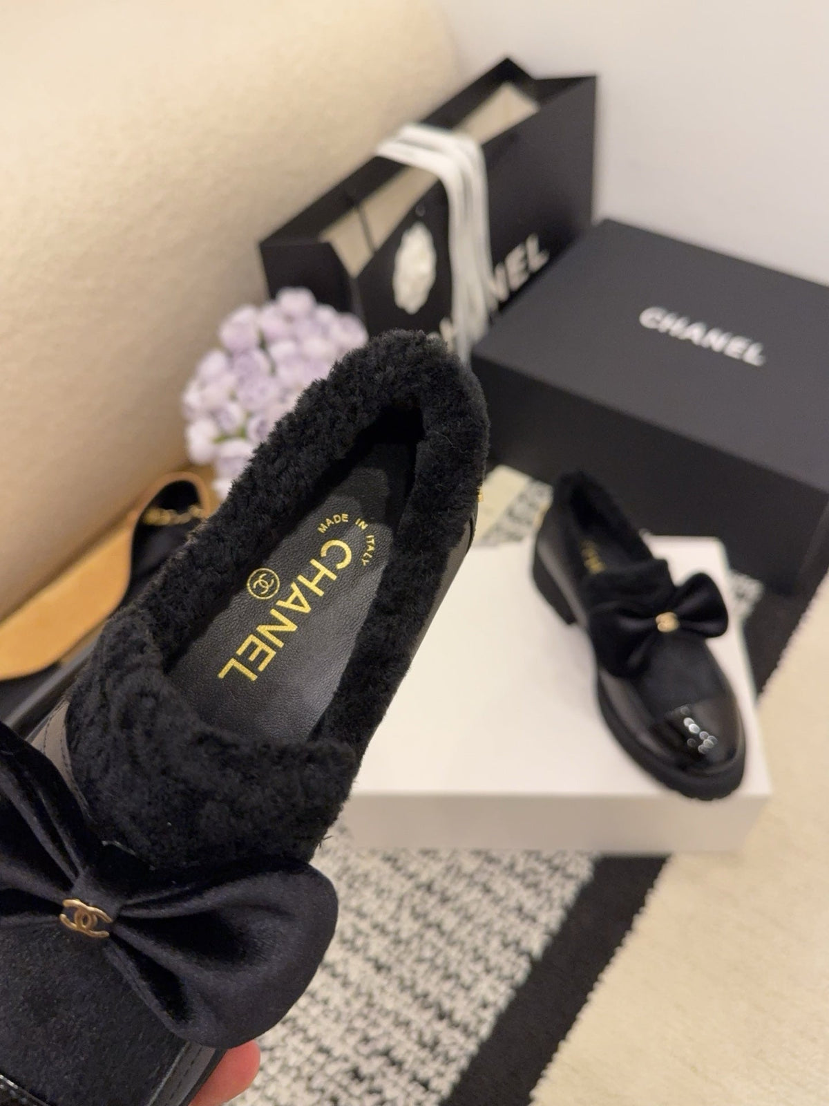 CC 26 Fur-lined Loafer With Bow Black Wool Leather 588823