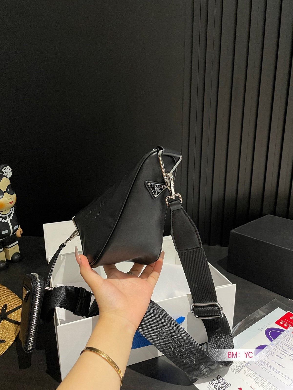 PRA TRIANGLE 26 SHOULDER BAG IN BLACK CALFSKIN