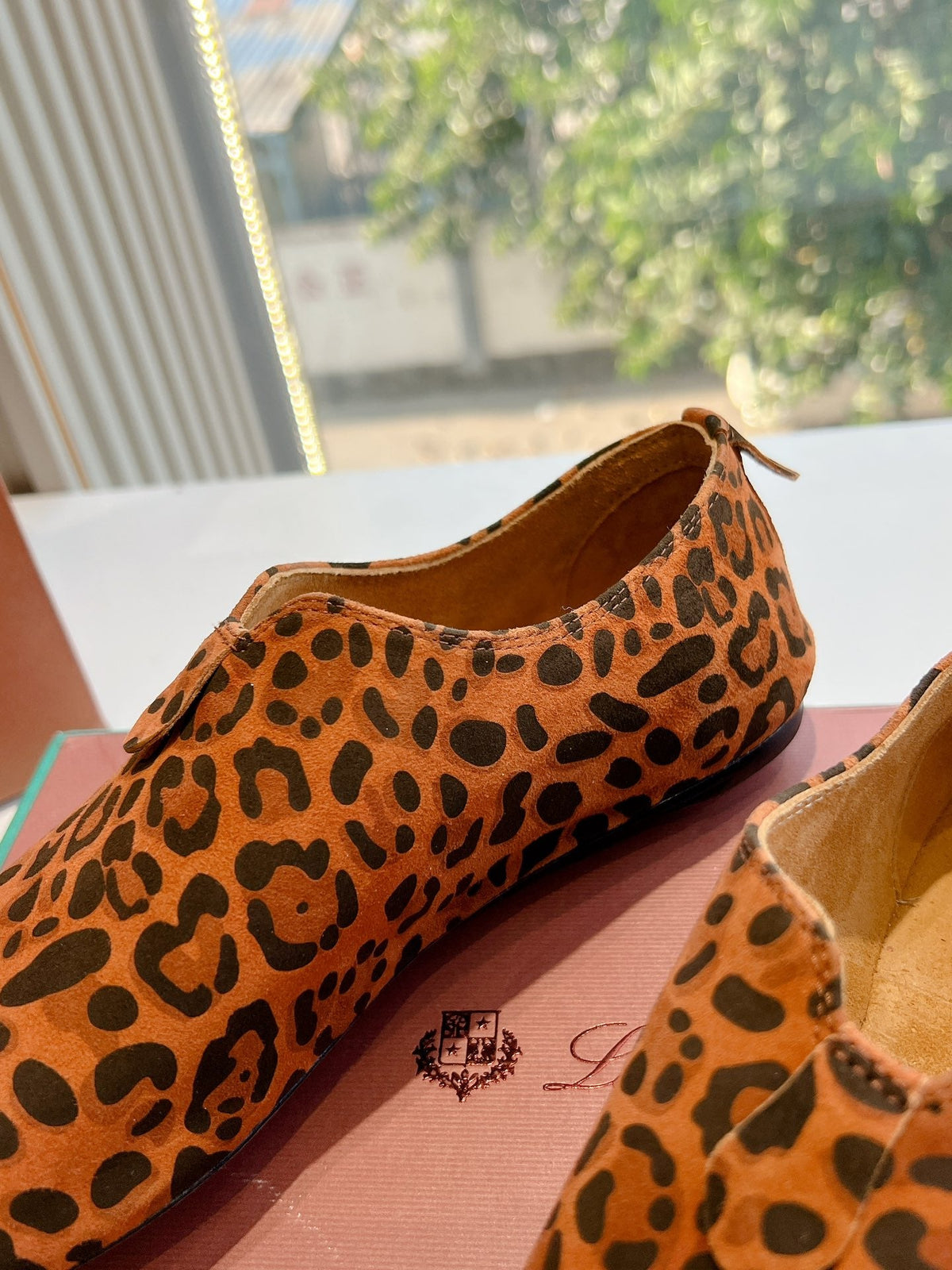 LP Floaty Flat Orange Black Leopard Print Suede 992985