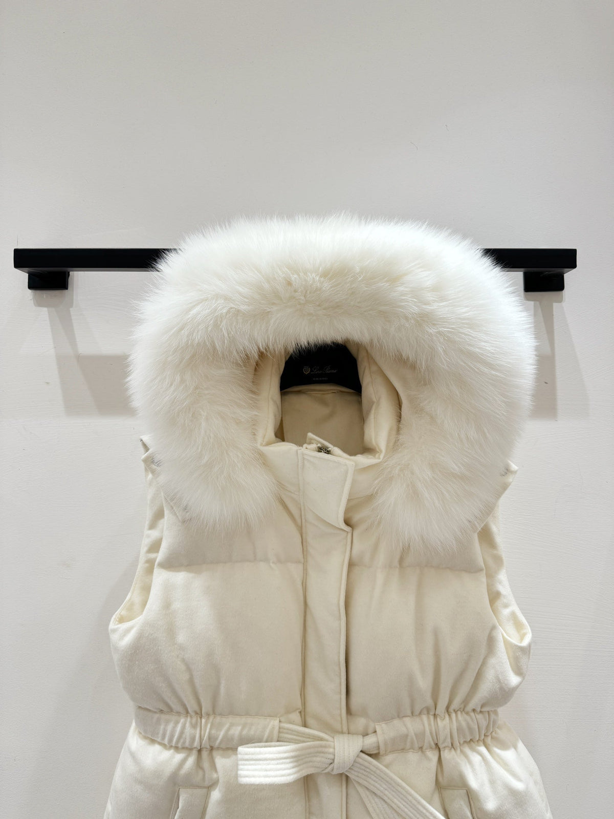 LP 25 Vest White Fur Down Cashmere 310248