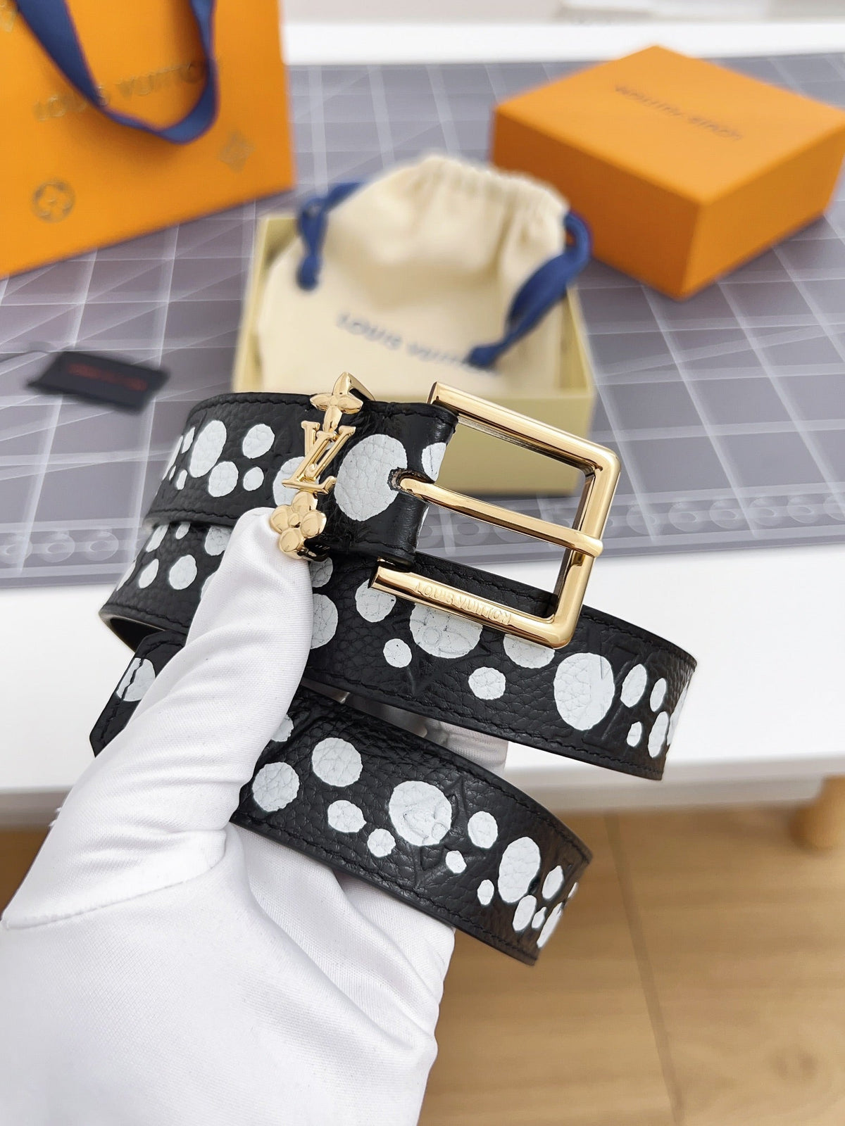 LV Bloom 30mm Belt Gold Buckle Black White Leather