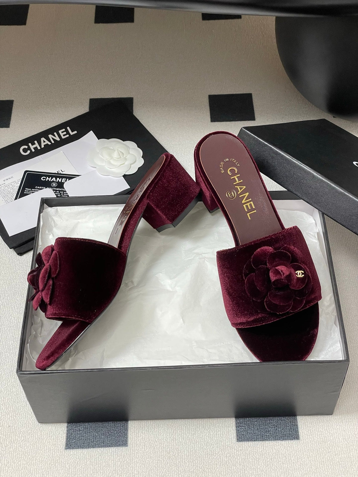 CC 25S Sandal Flower
