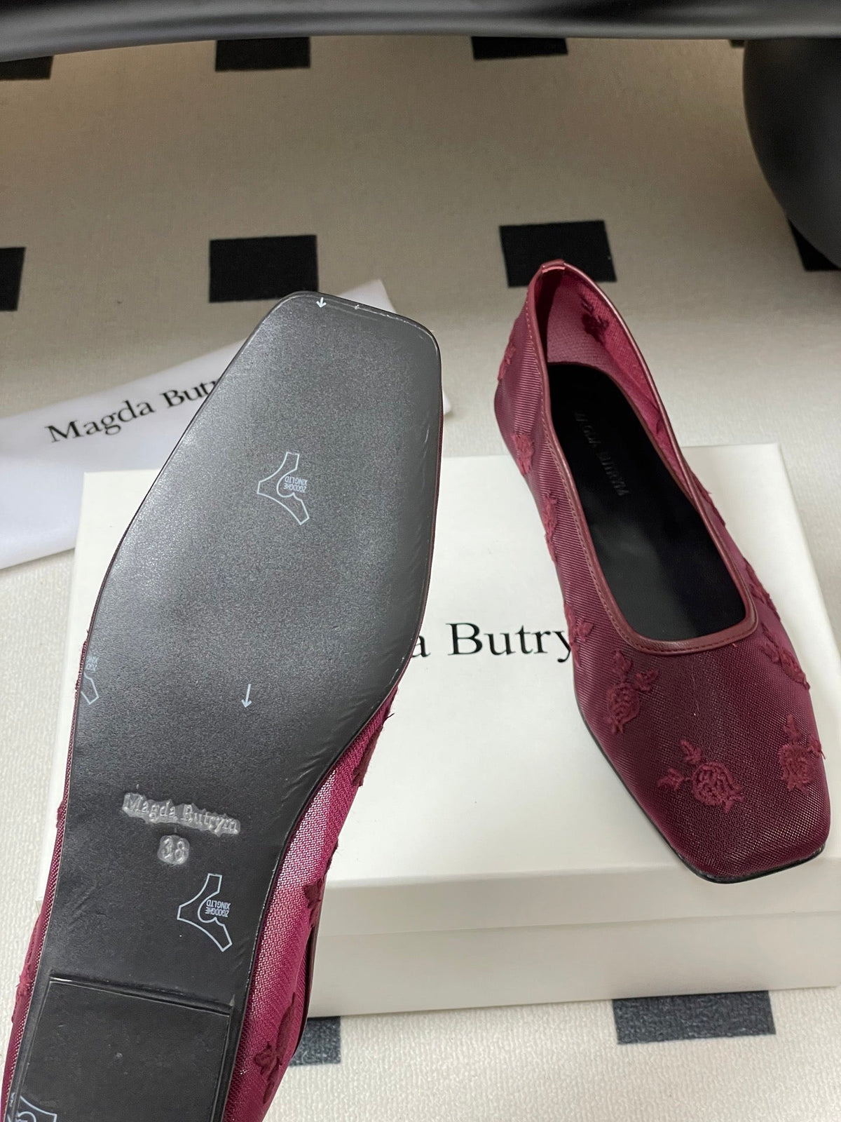 Manolo 25 Ballet Flats Red Mesh Fabric 319740
