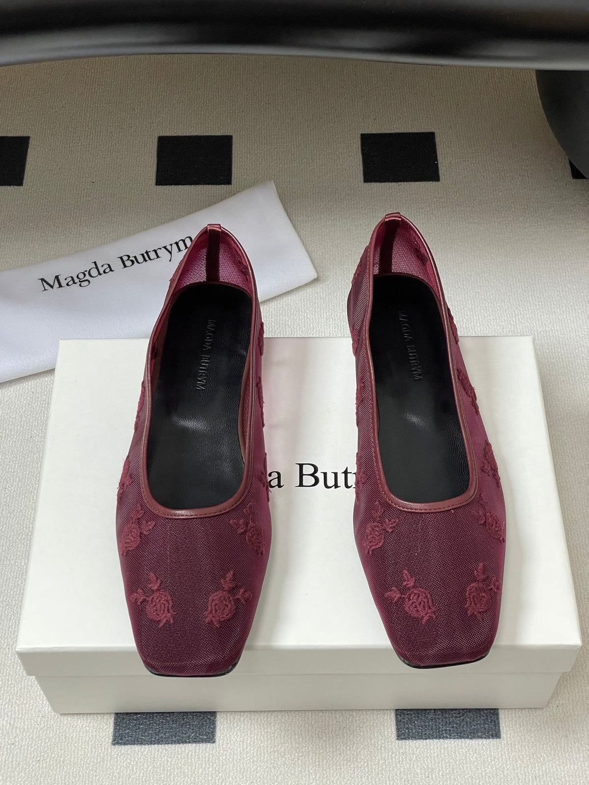 Manolo 25 Ballet Flats Red Mesh Fabric 319740